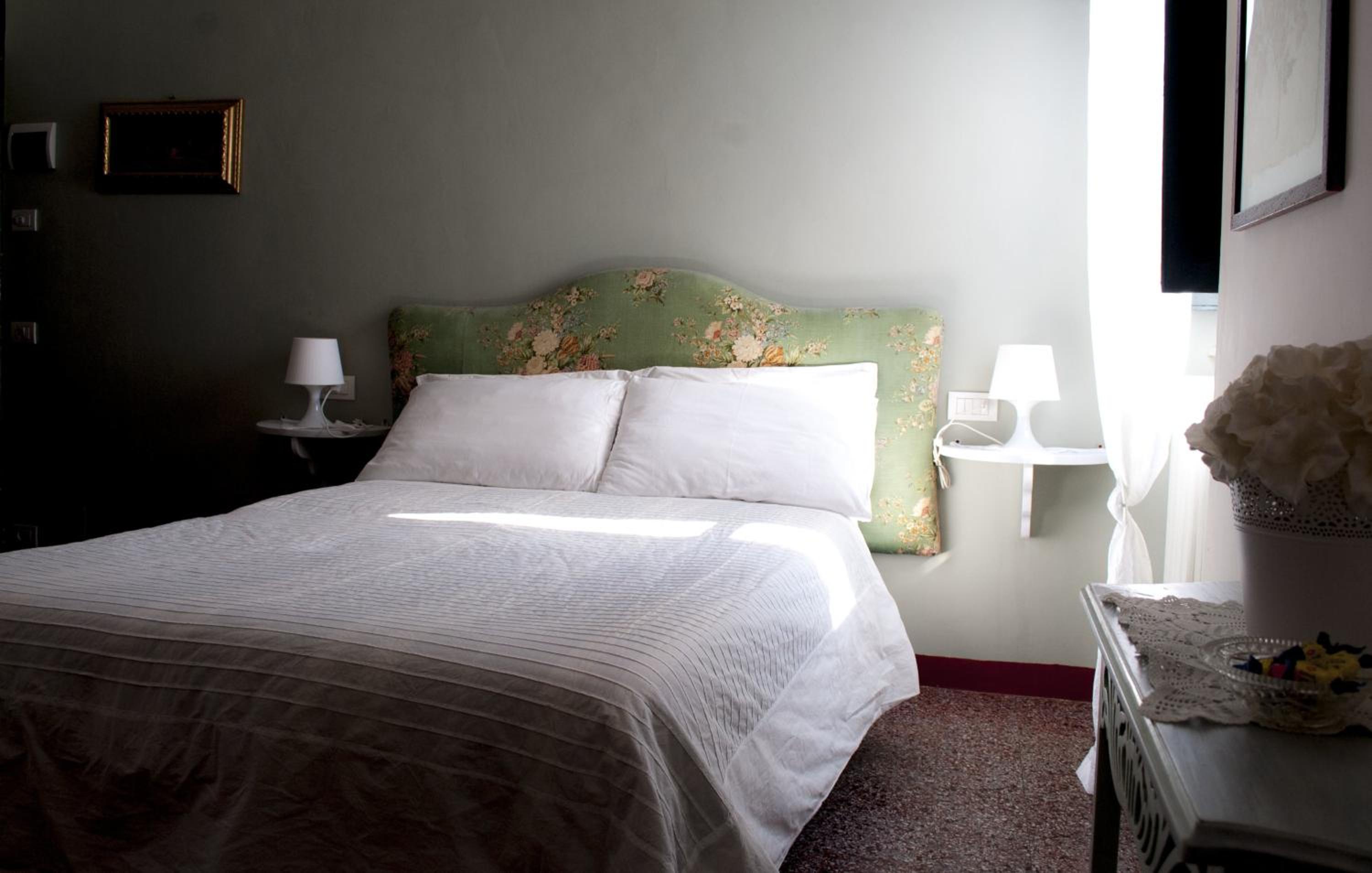 Double Room - Photo 2
