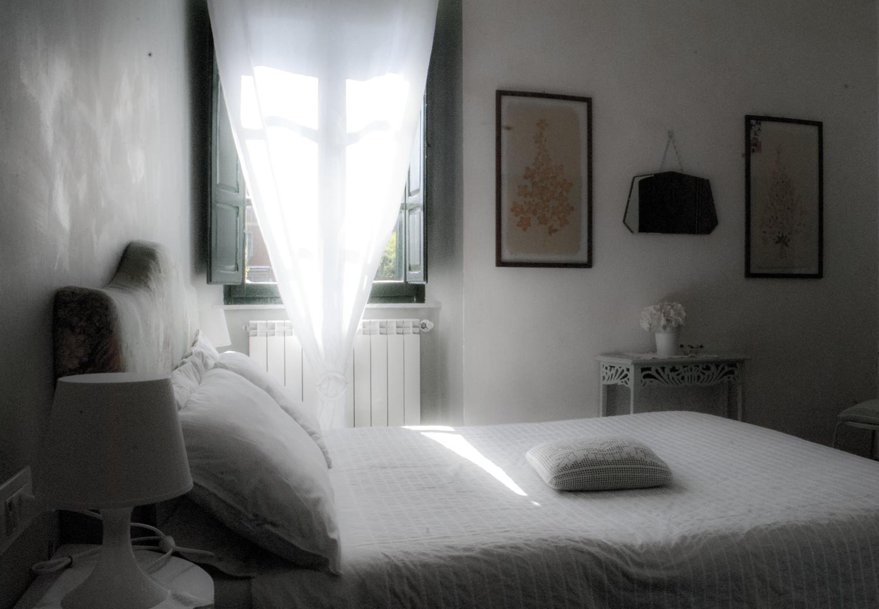 Double Room - Photo 3