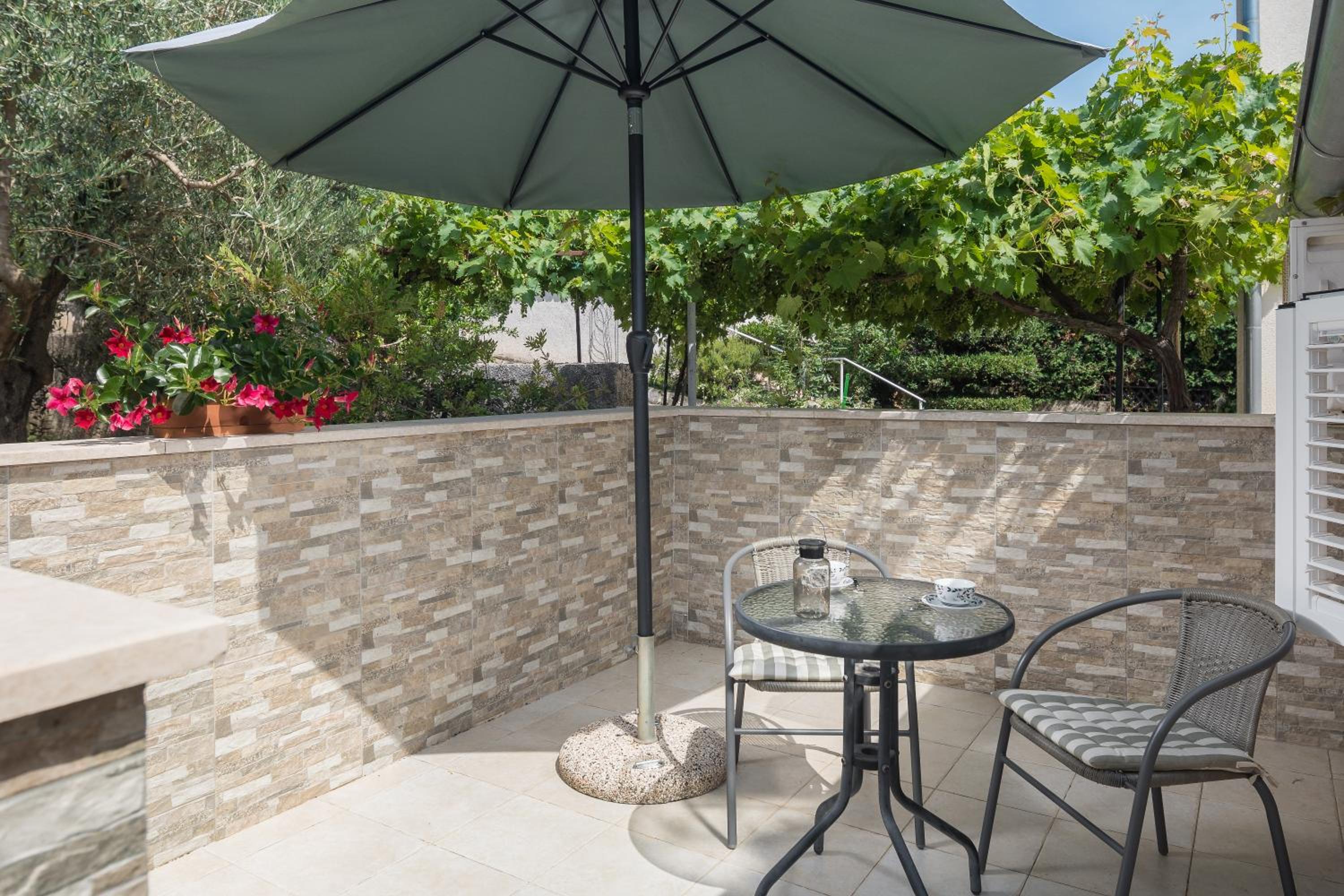 Double Room with Terrace - Photo 3
