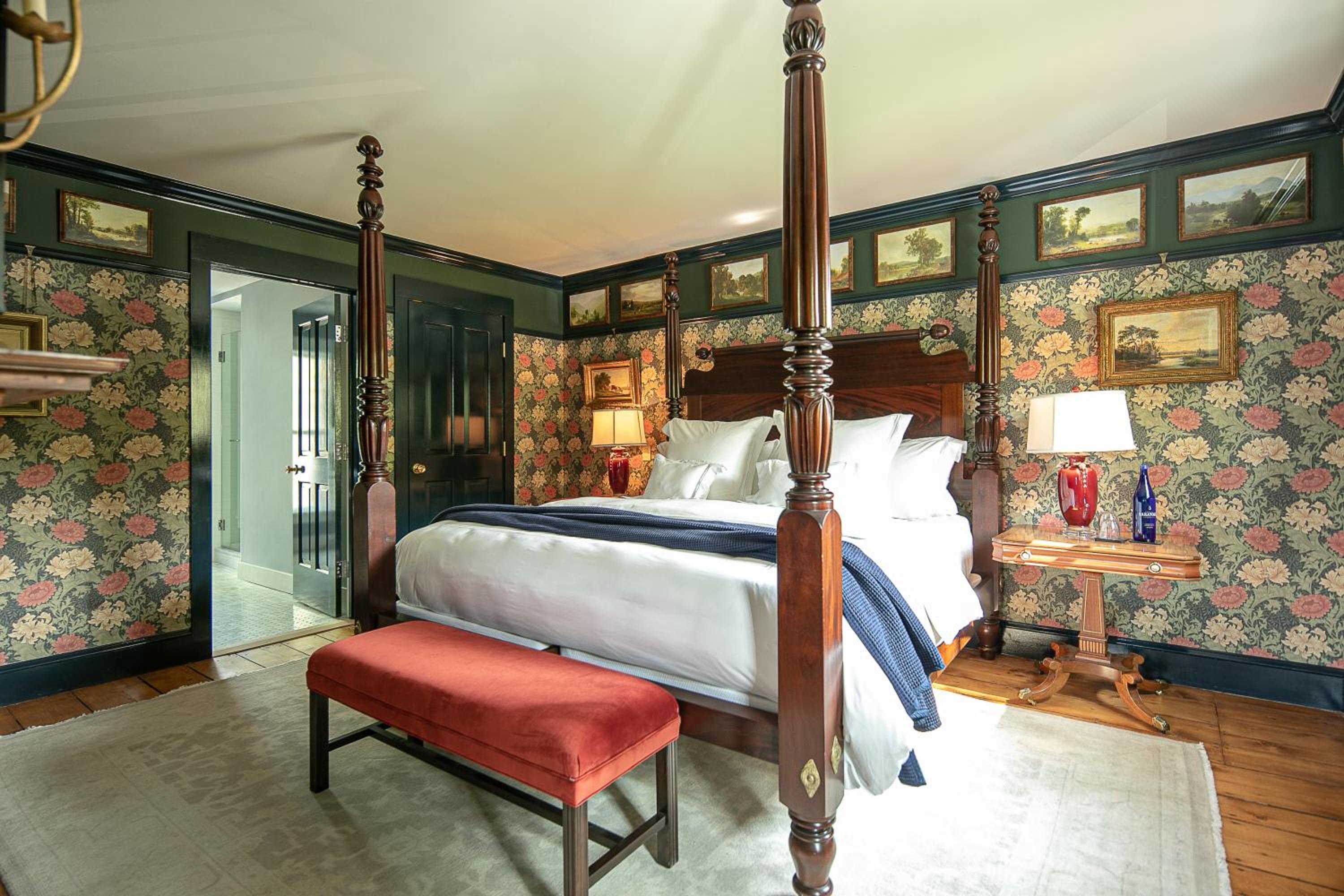 One-Bedroom Suite - Photo 1