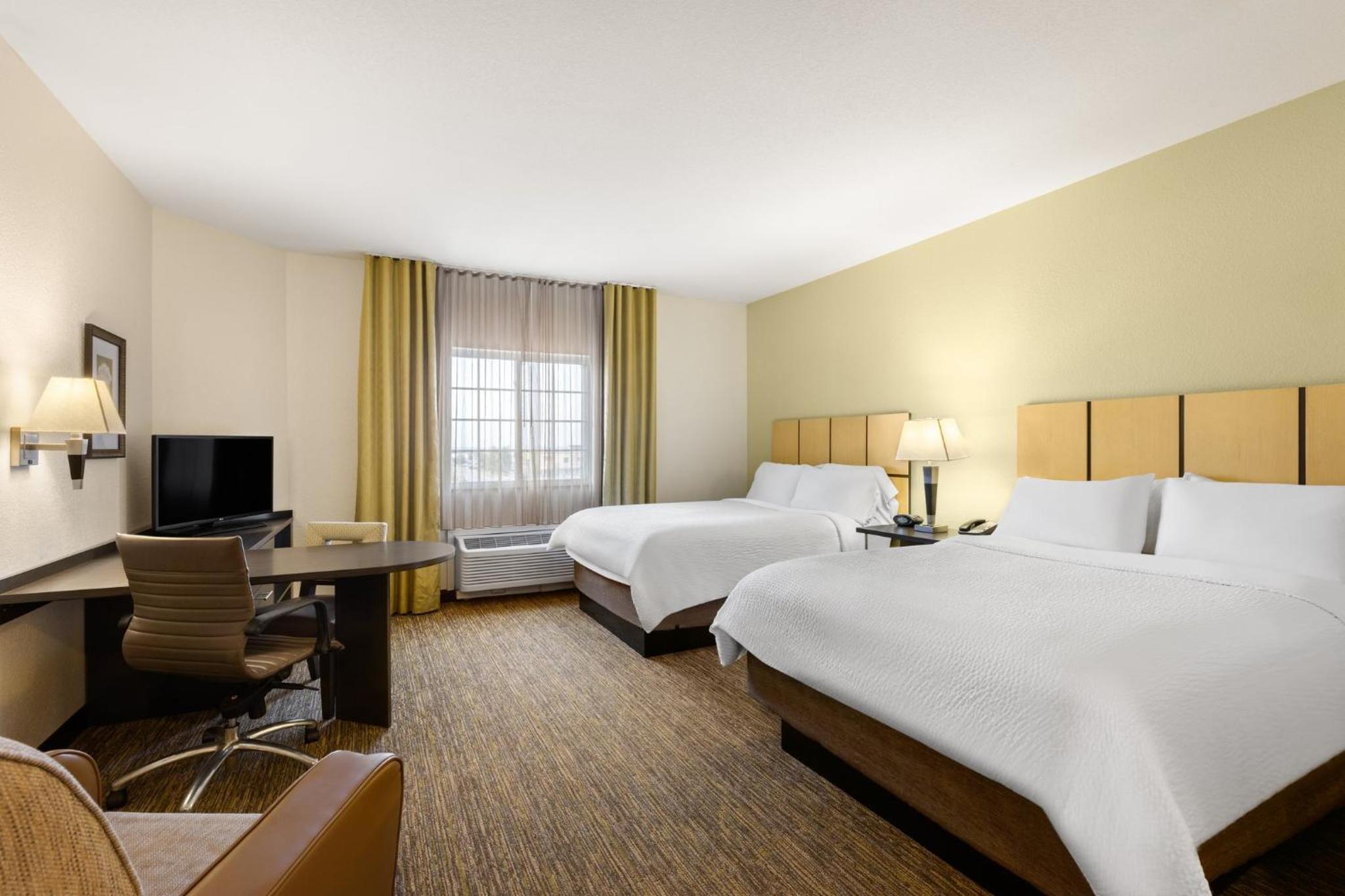 Studio Suite with Two Queen Beds - Photo 8