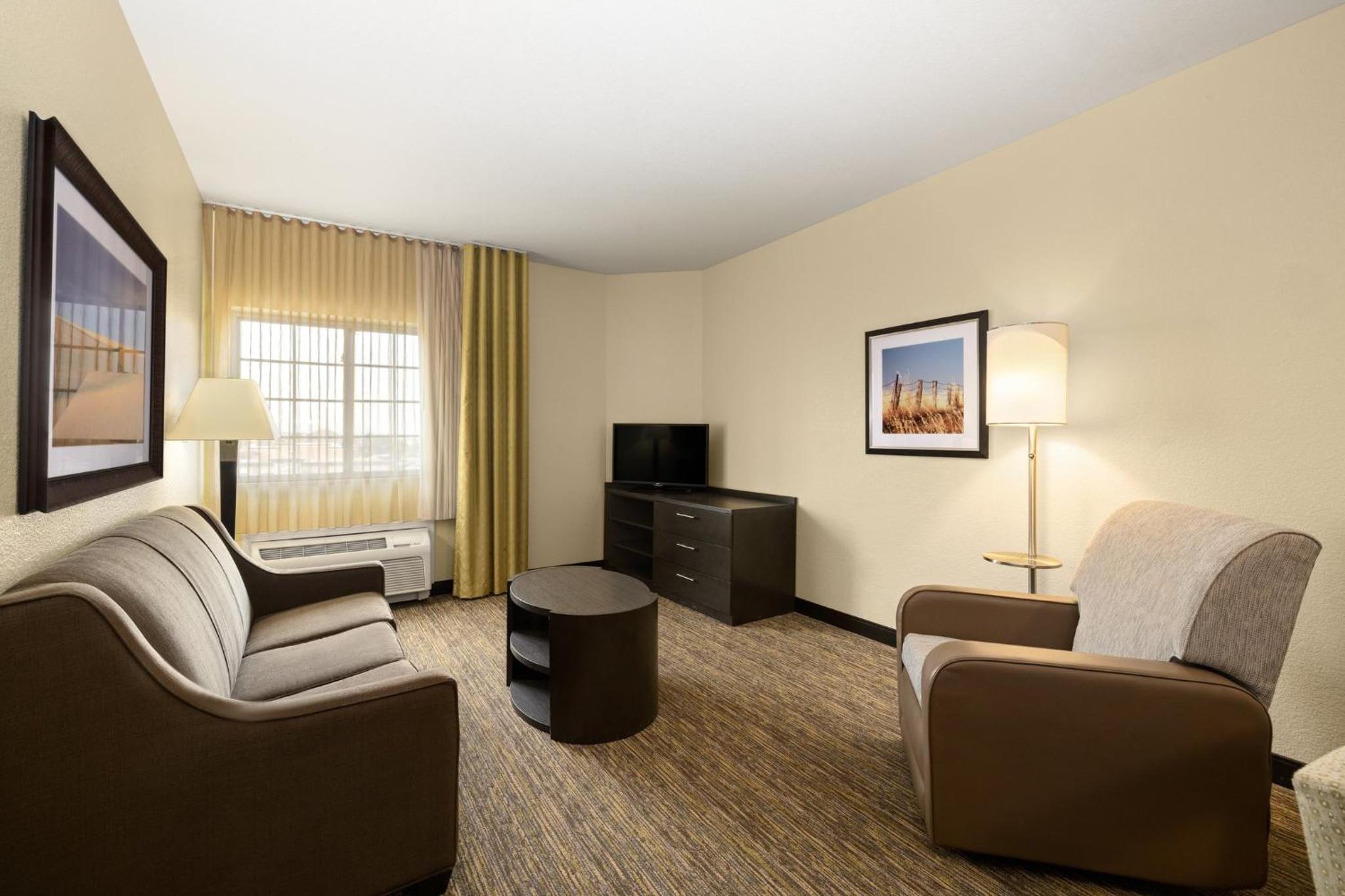 One-Bedroom King Suite with Sofa Bed - Photo 11
