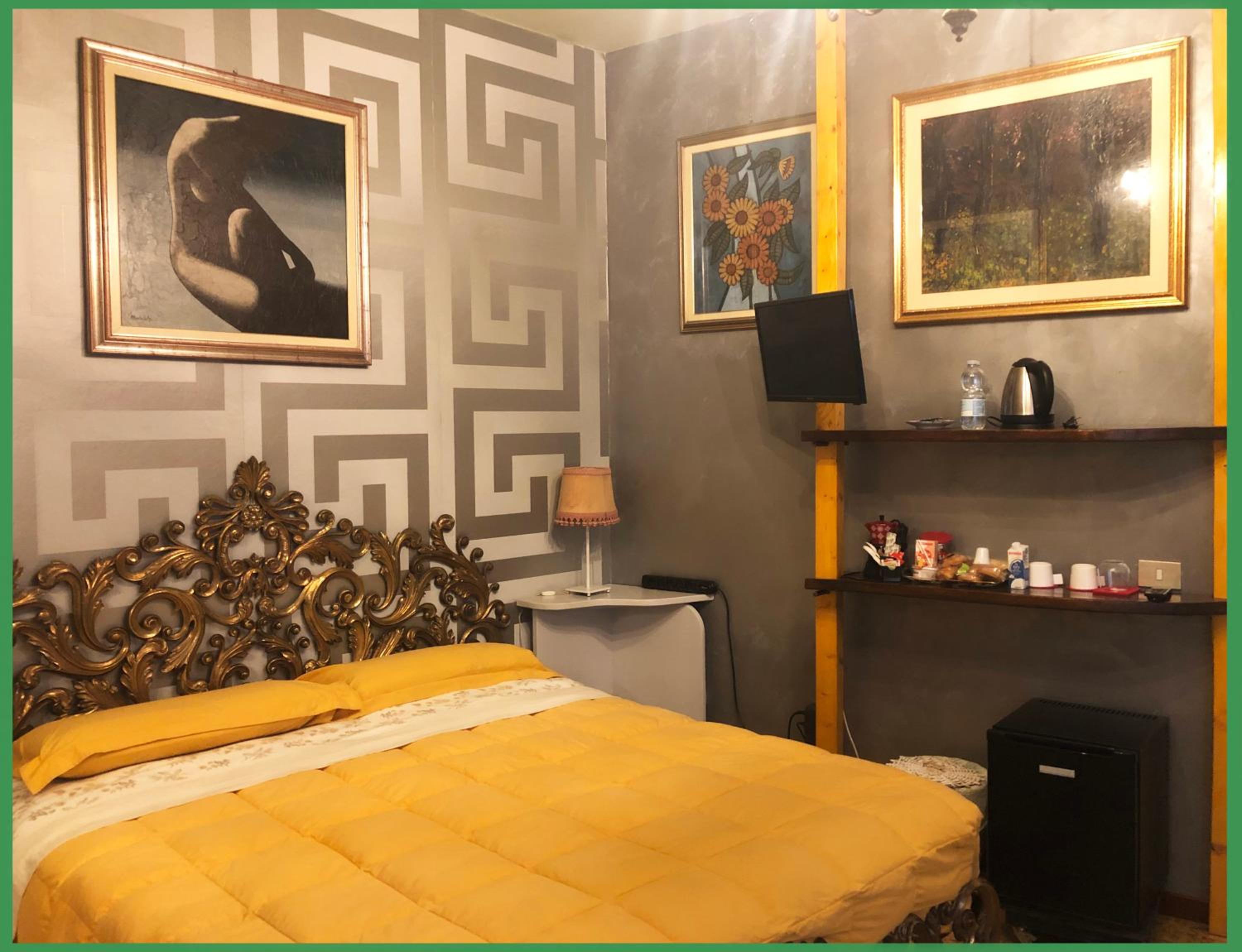 Double Room with Private Bathroom photo 2