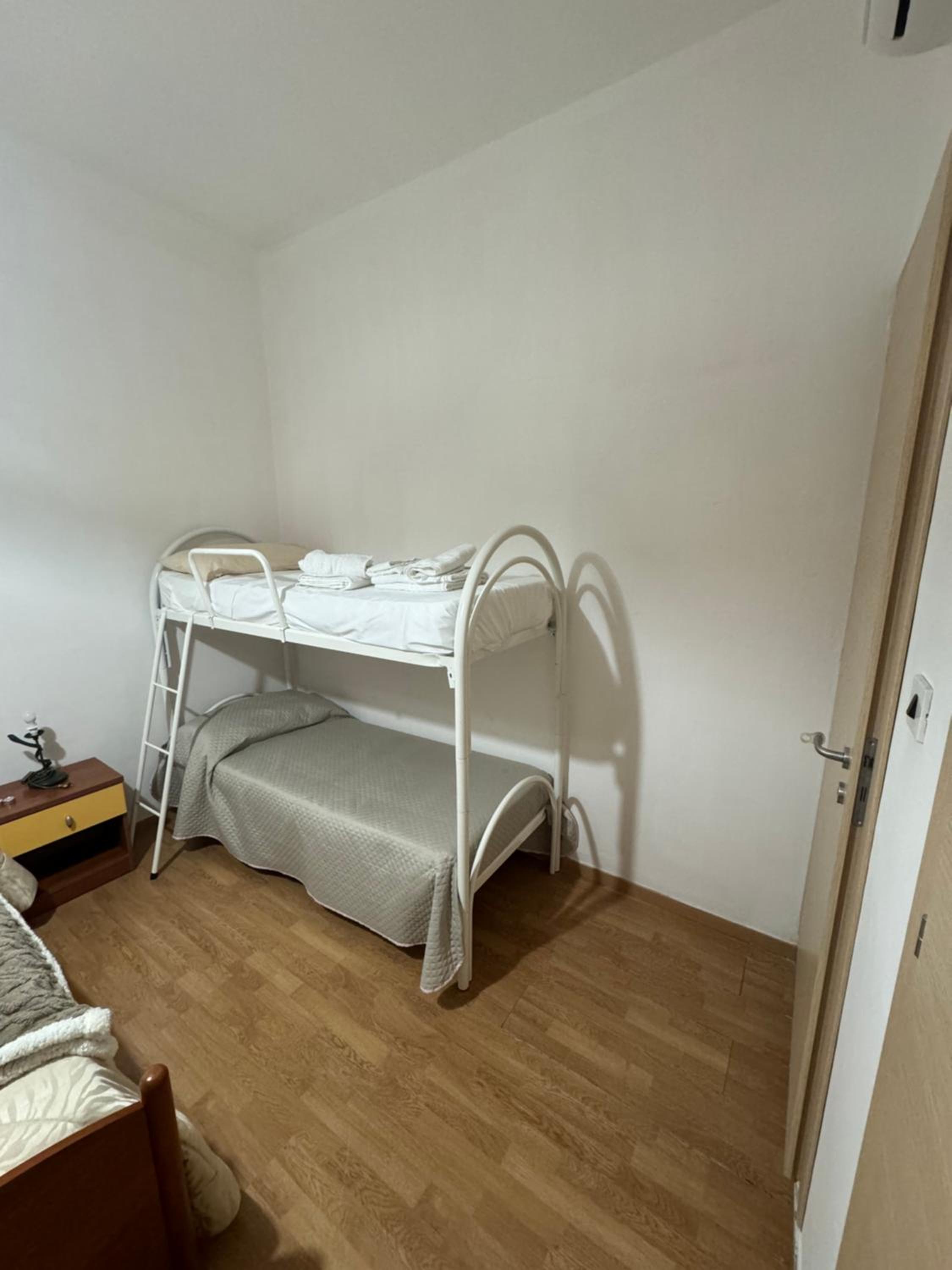 Quadruple Room with Private Bathroom