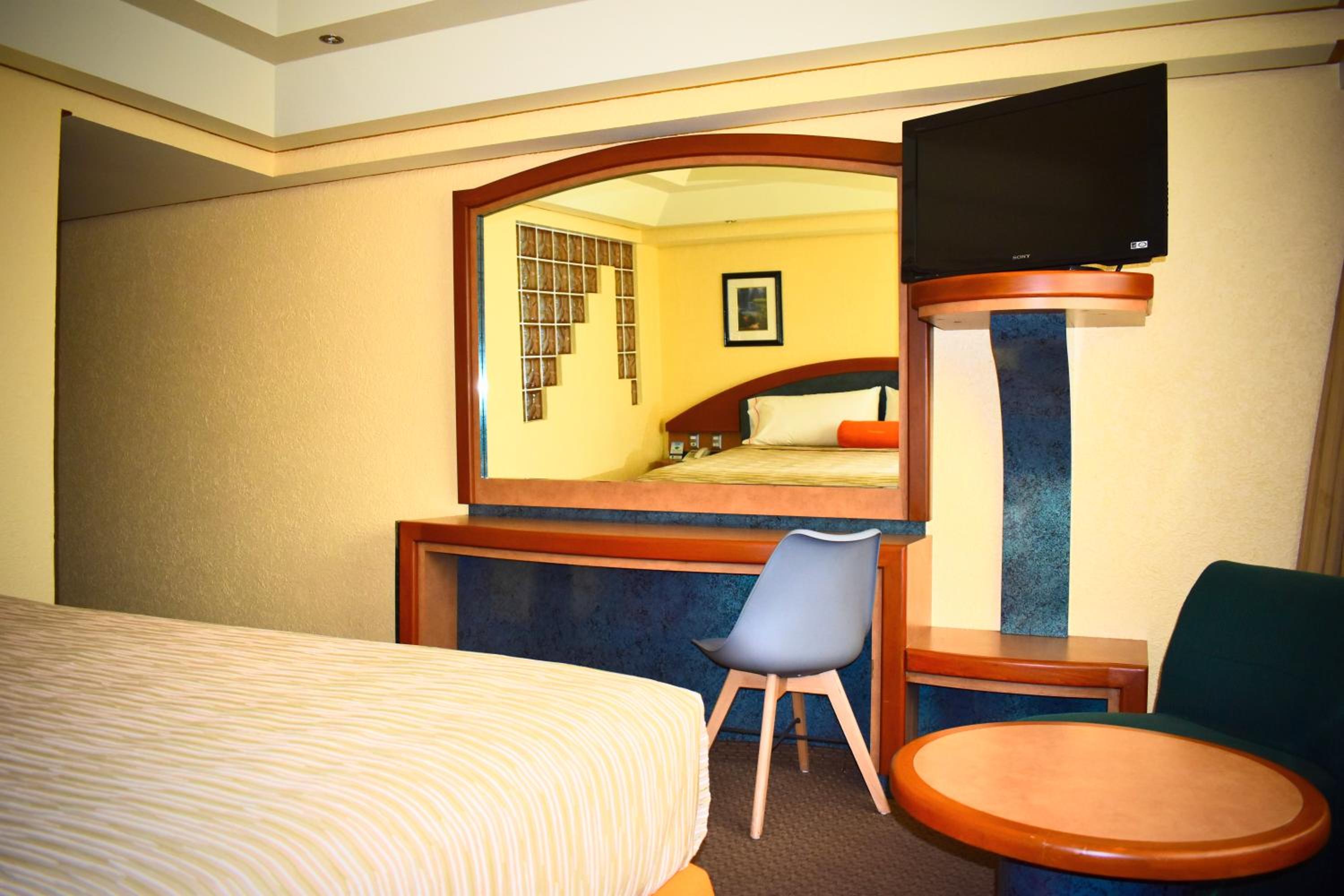 Superior King Room - Photo 8