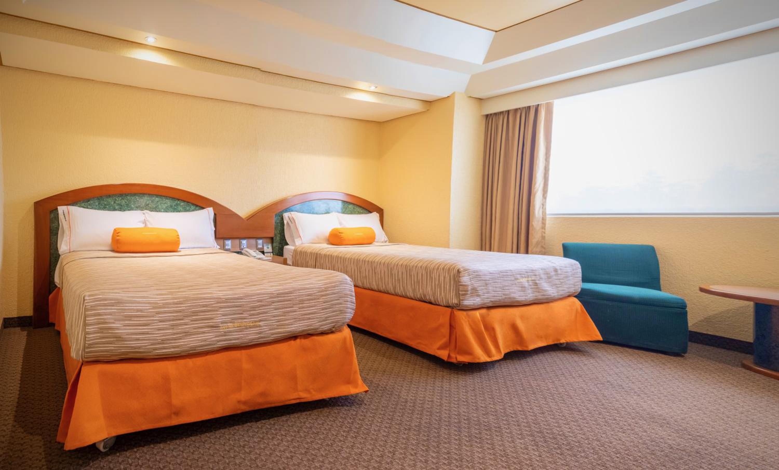 Standard Twin Room - Photo 1