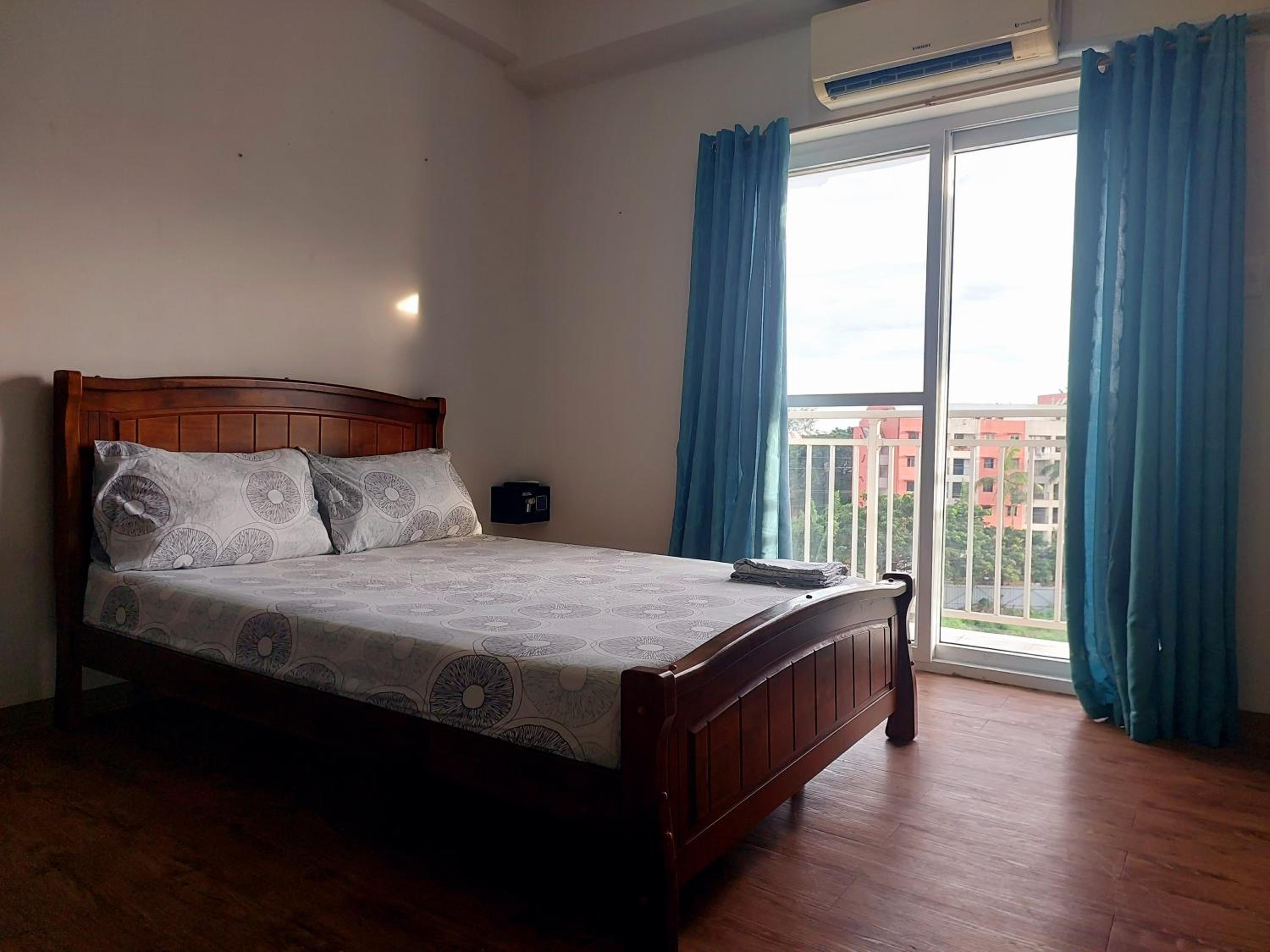 Studio with Balcony