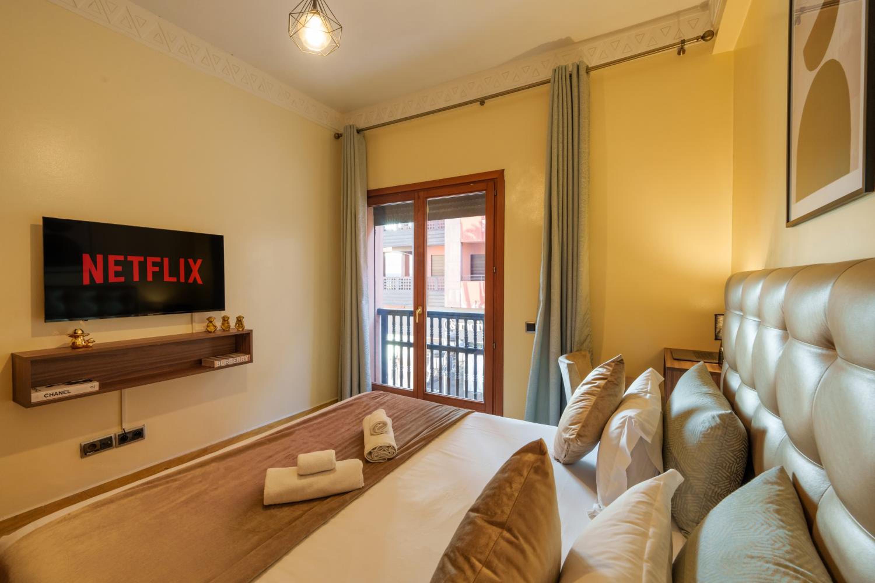 One-Bedroom Apartment - Photo 17