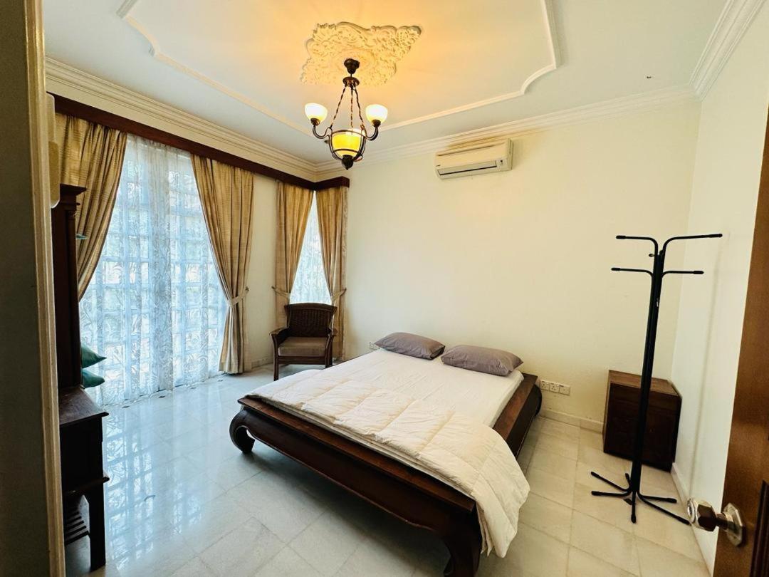 Villa photo 2