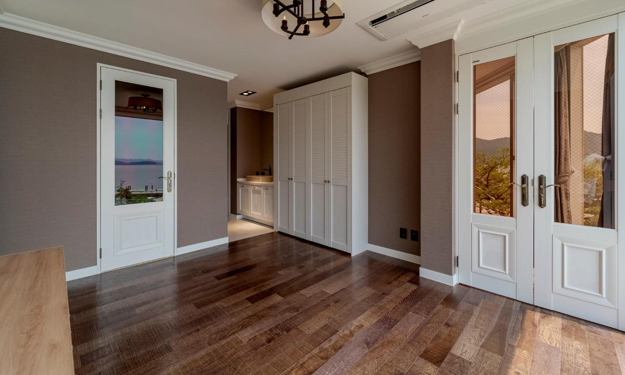 Two-Bedroom House - Photo 4