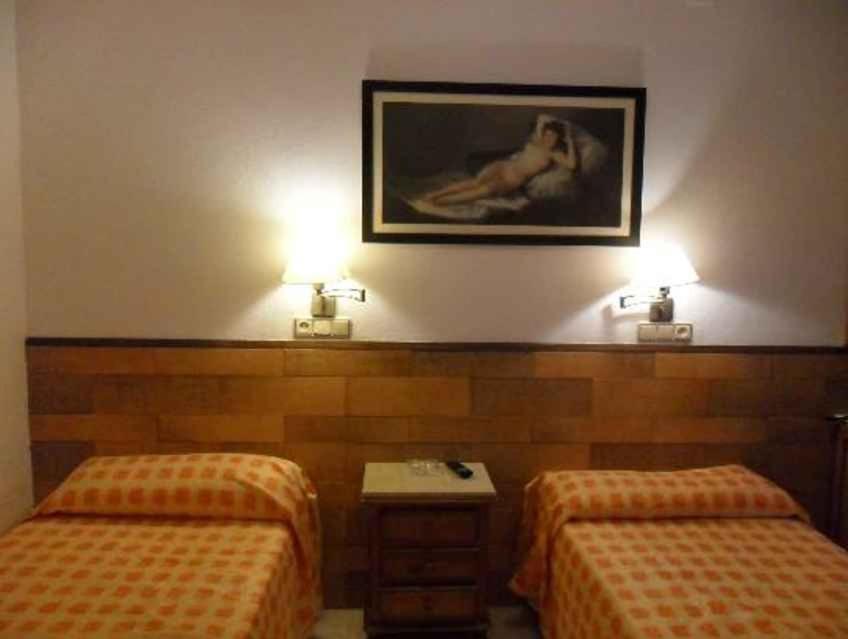 Double or Twin Room photo 2