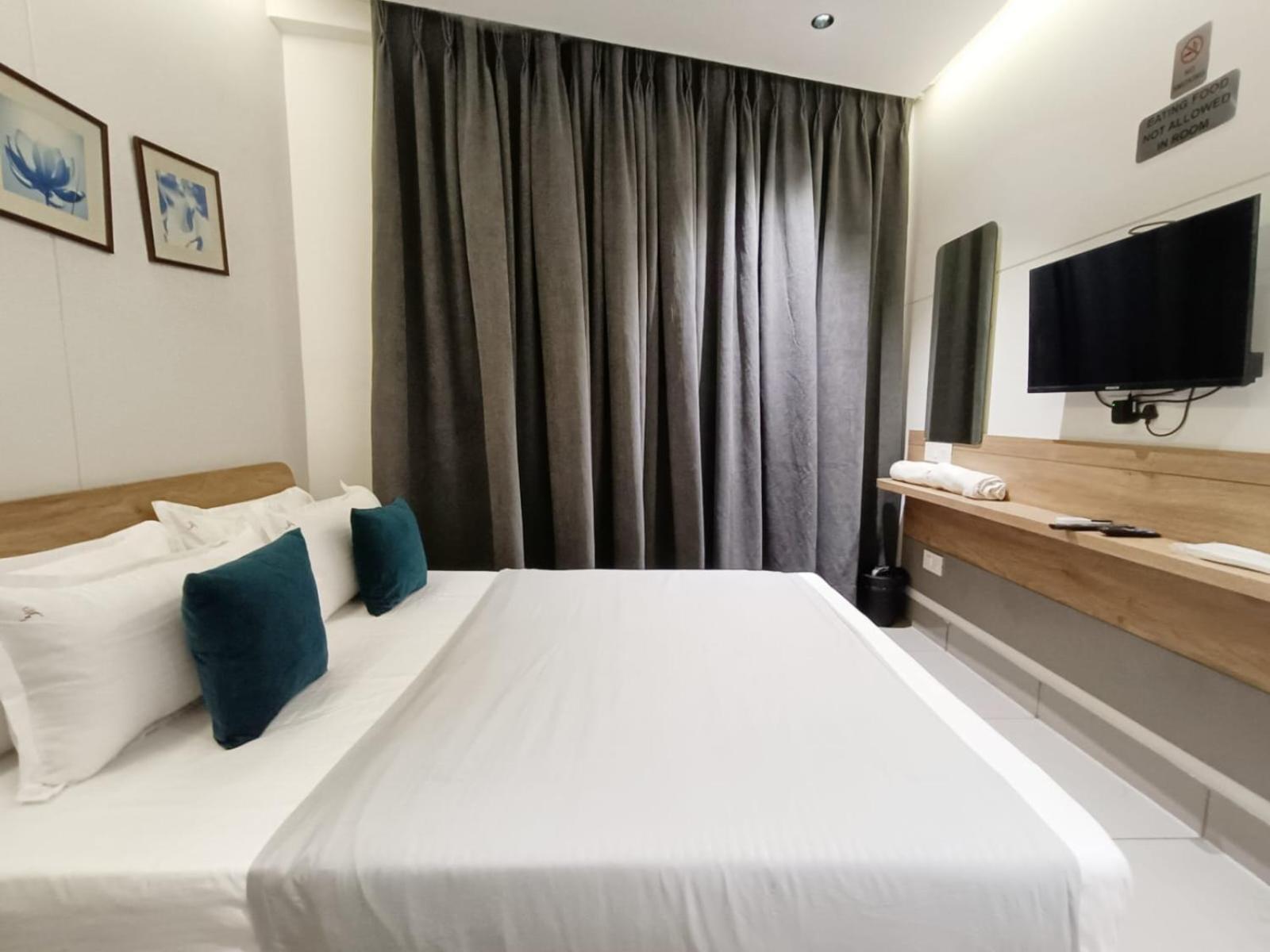 Budget Double Room photo 3