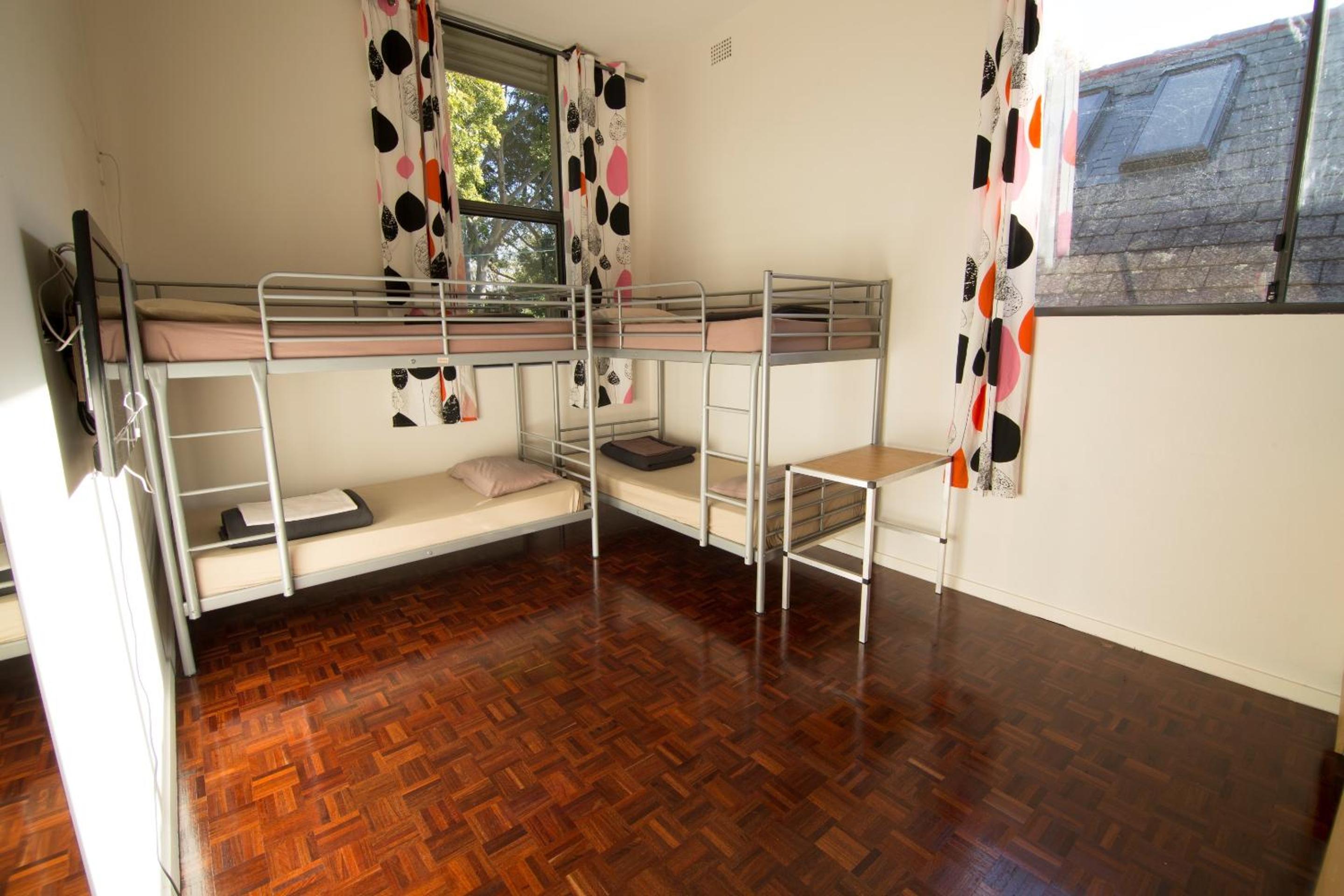 Bed in 4-Bed Mixed Dormitory Room with Shared Bathroom