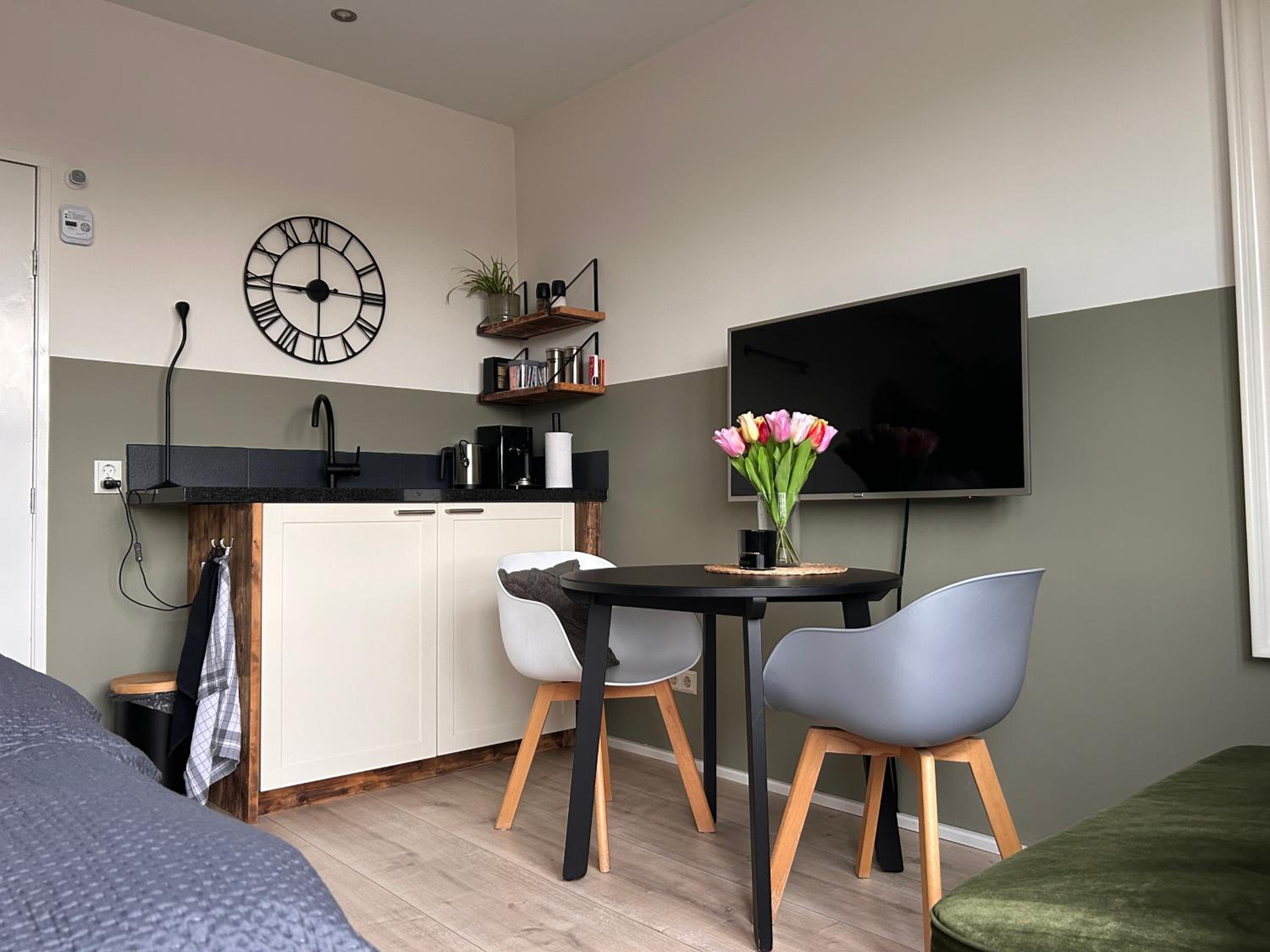 Double Room with Private Bathroom photo 1