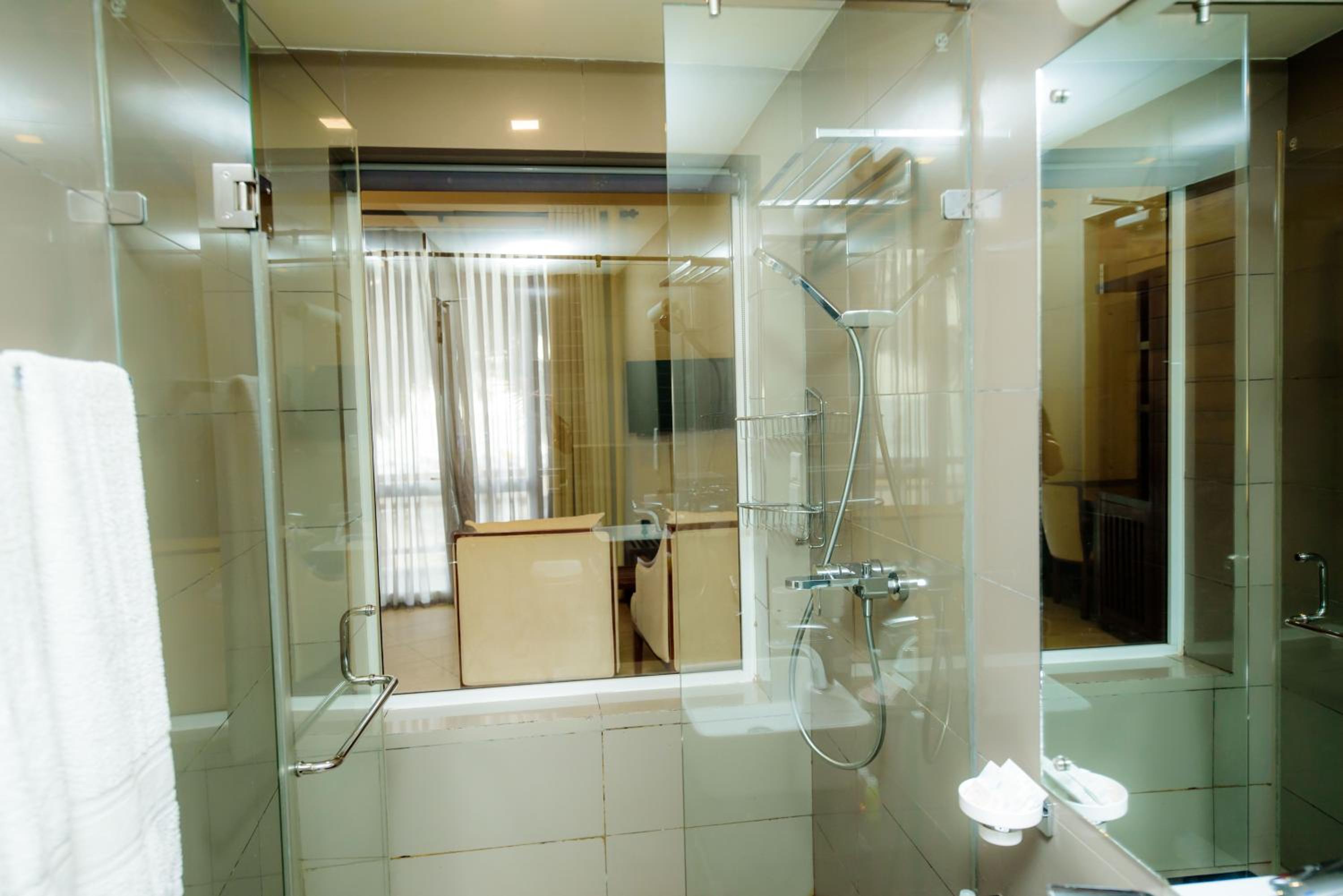 Deluxe Double Room with Sea View and Balcony - Photo 10