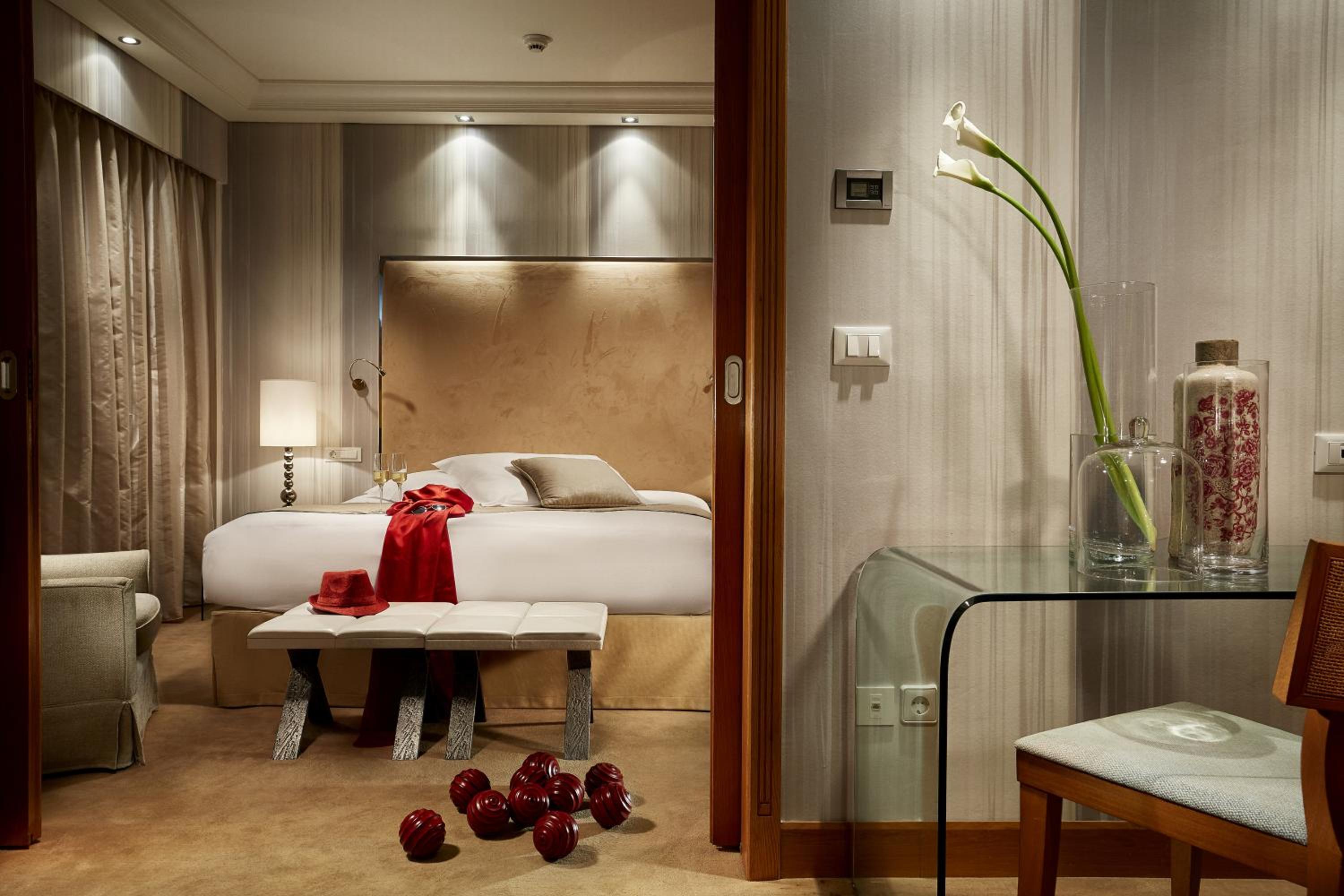 Executive Park Suite - Photo 3