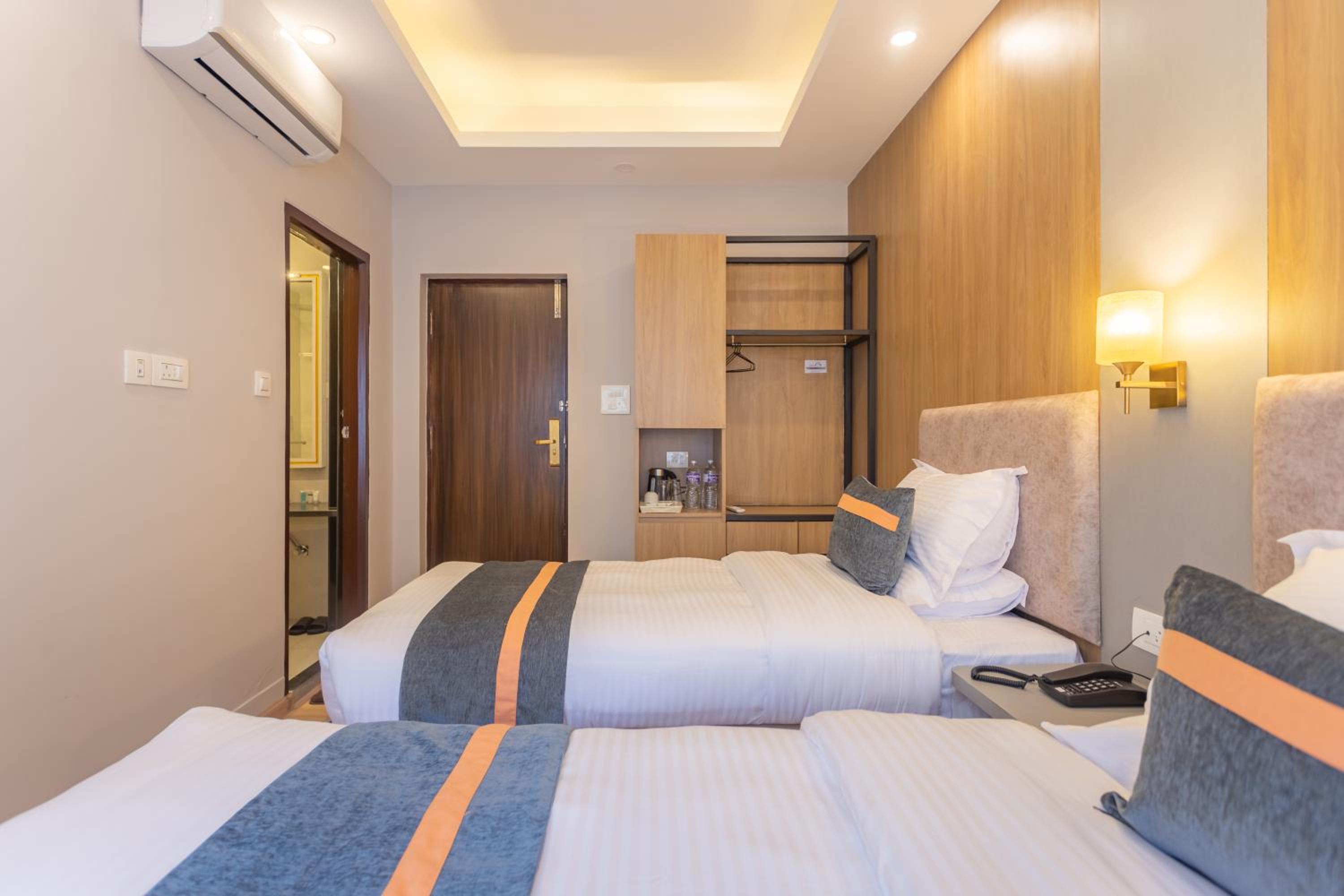 Deluxe Double or Twin Room photo 2