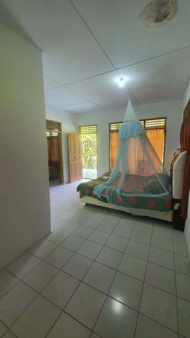 Standard Family Room - Photo 4