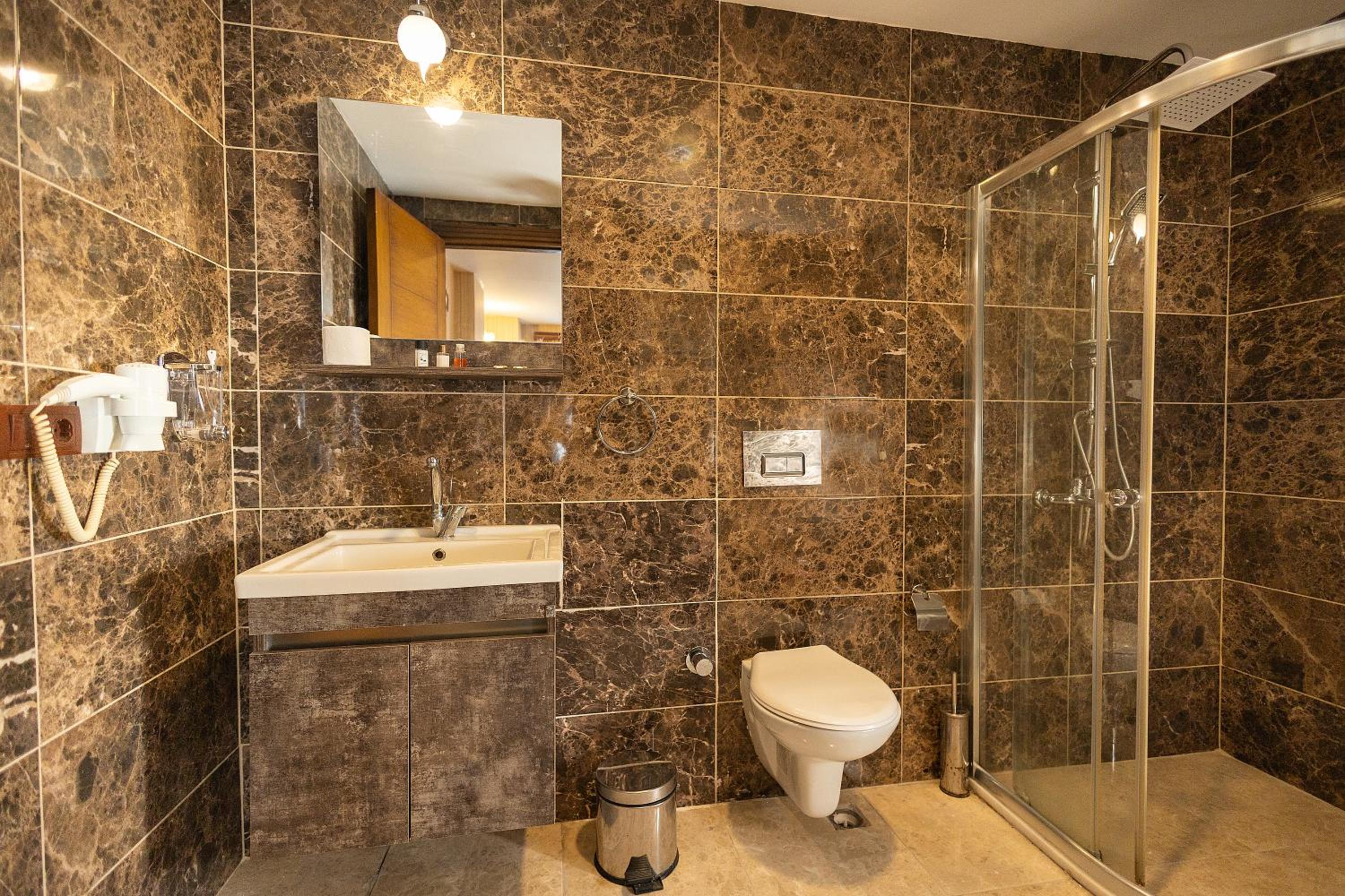 Double Room - Photo 2