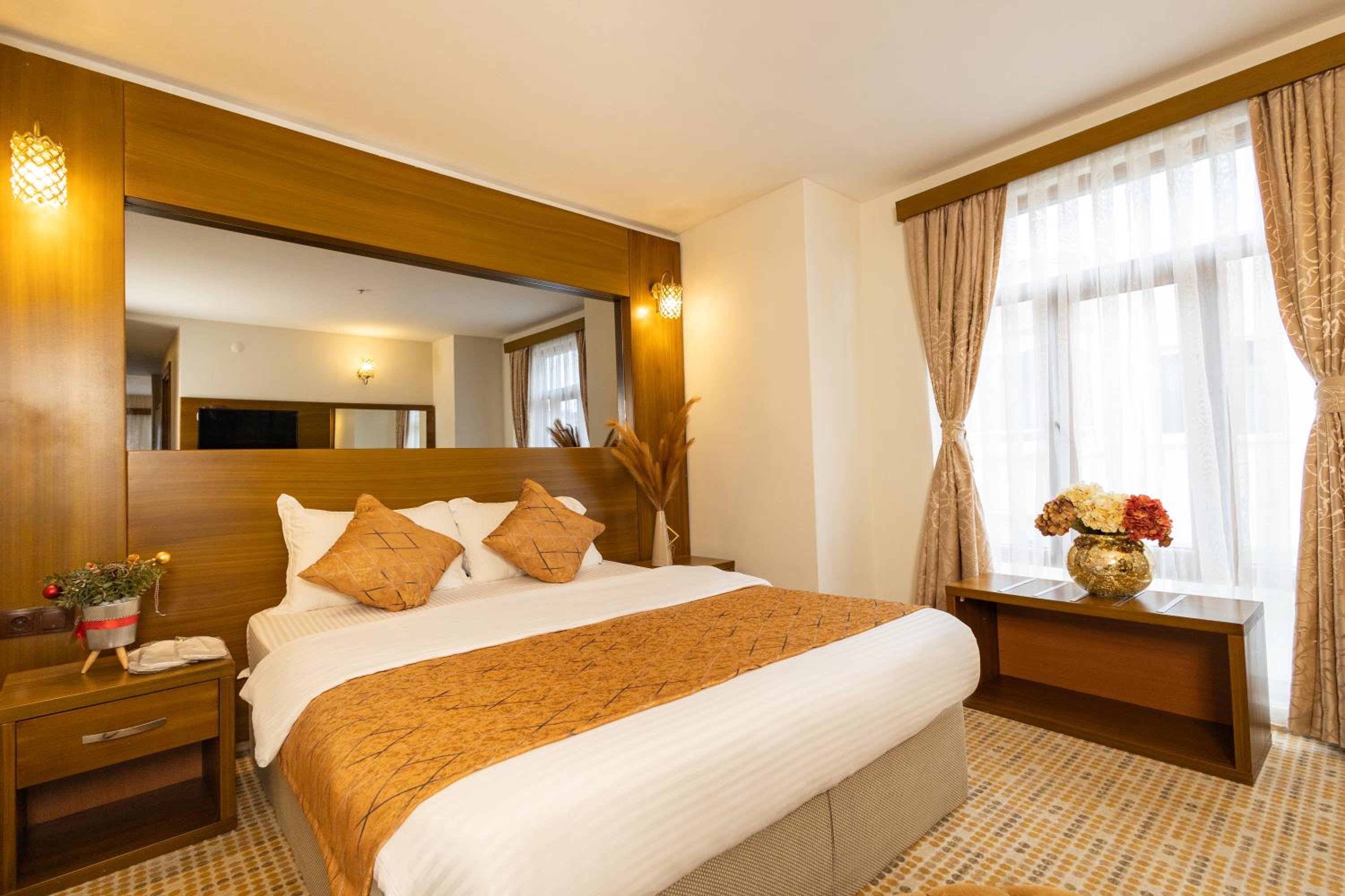 Comfort Triple Room with Shower - Photo 5