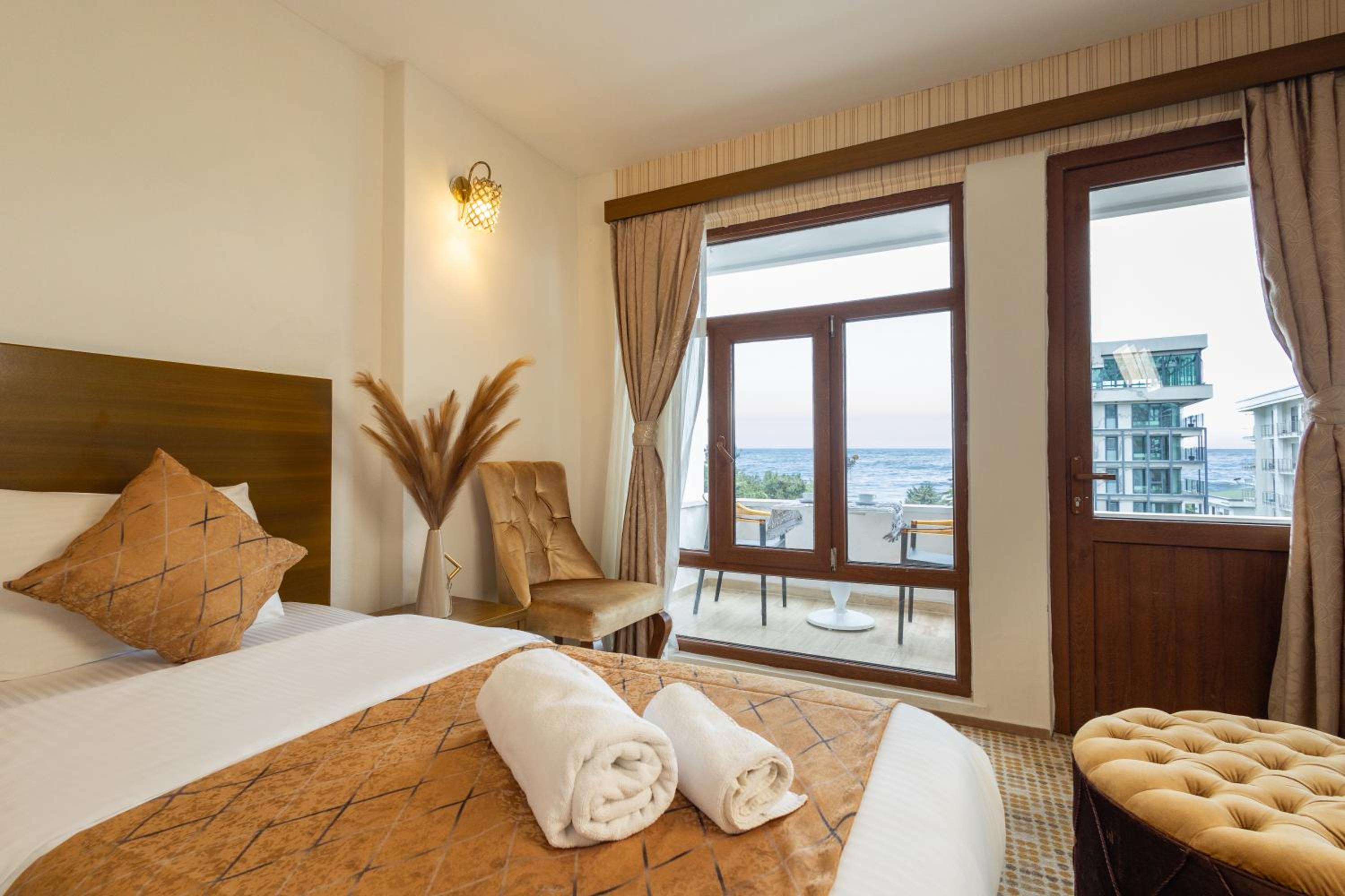 Comfort Triple Room with Shower - Photo 1