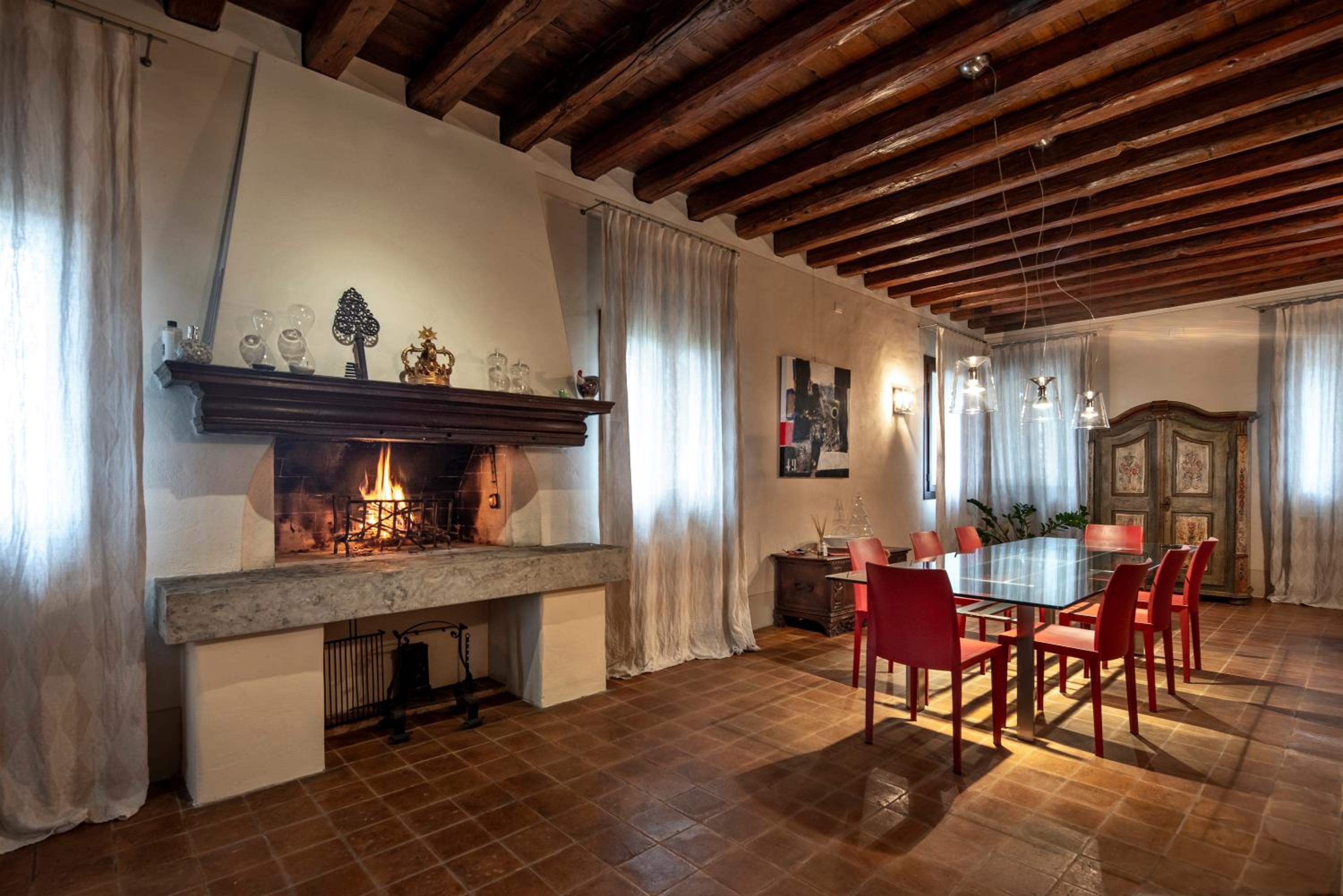 Villa photo 2