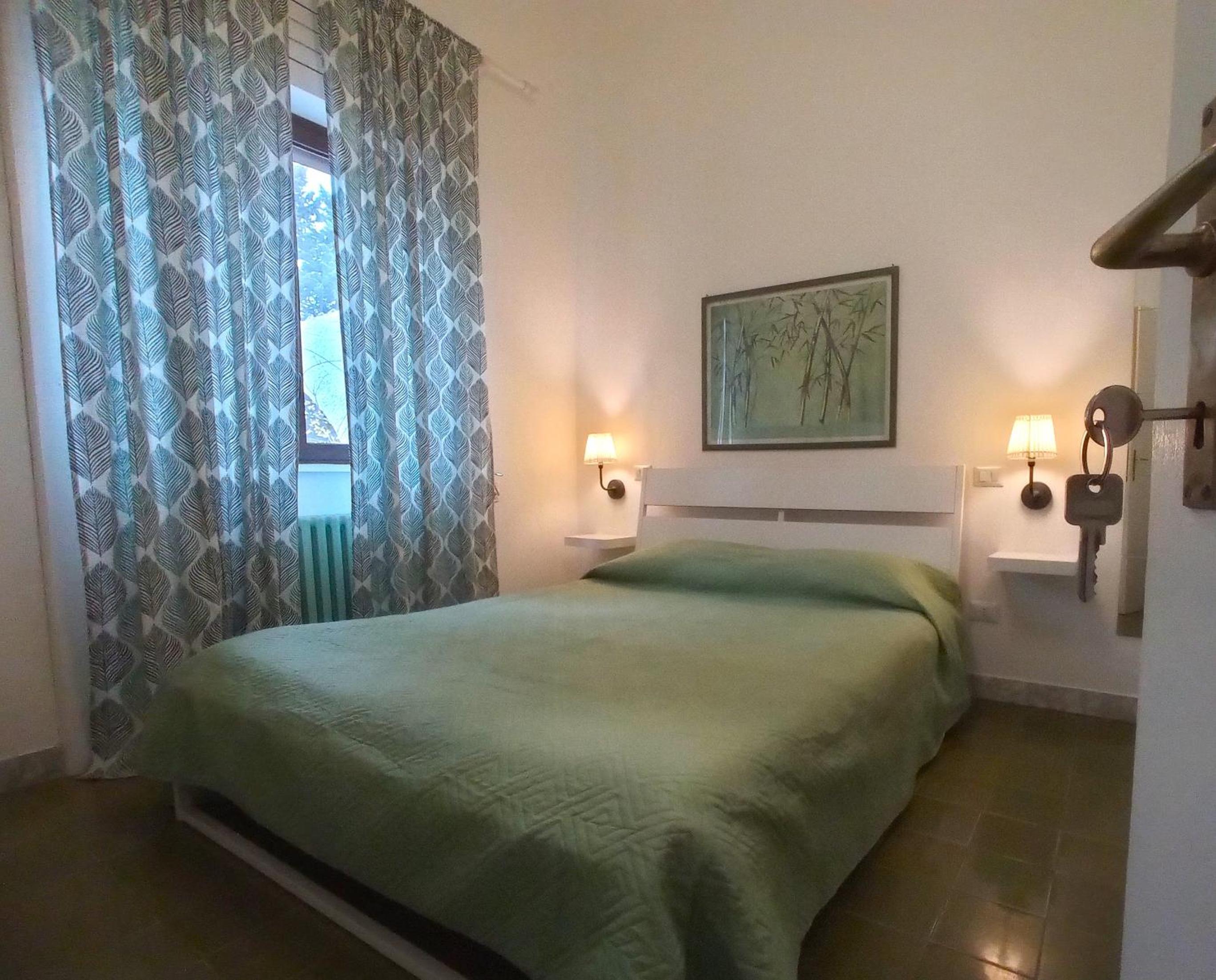 Double Room with Private Bathroom - Photo 15