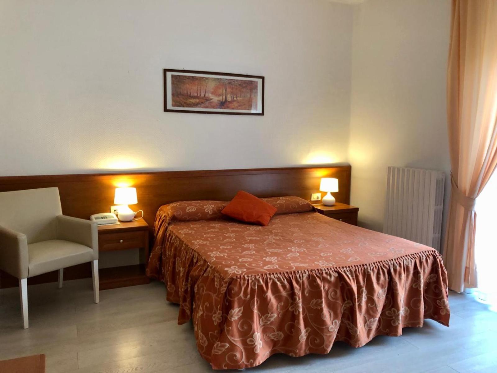 Junior Suite with Balcony - Photo 1
