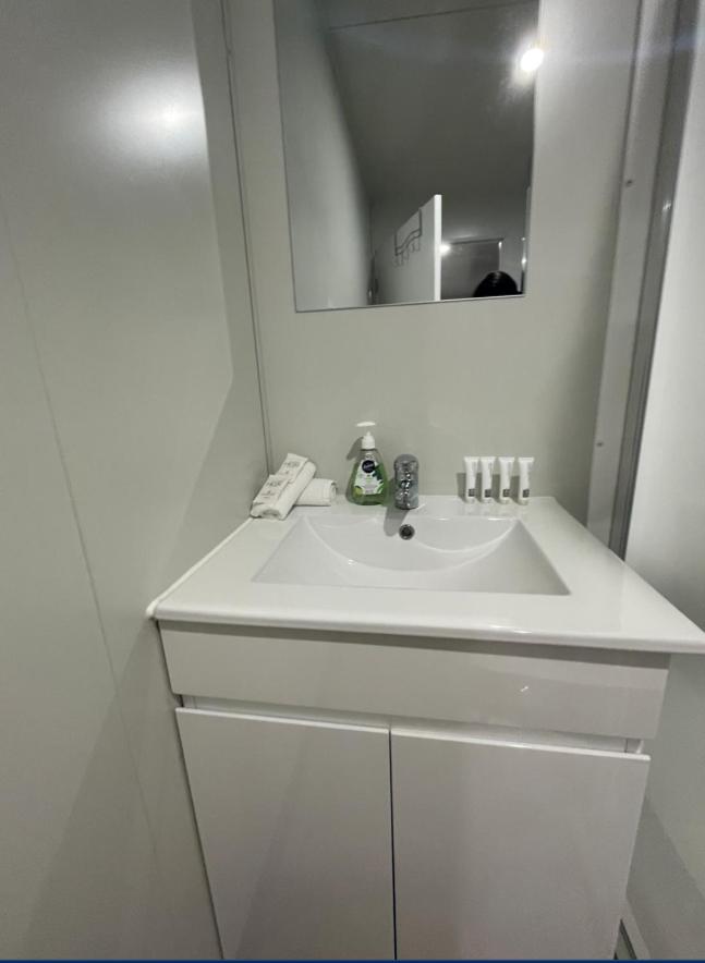 Deluxe Twin Cabin photo 2