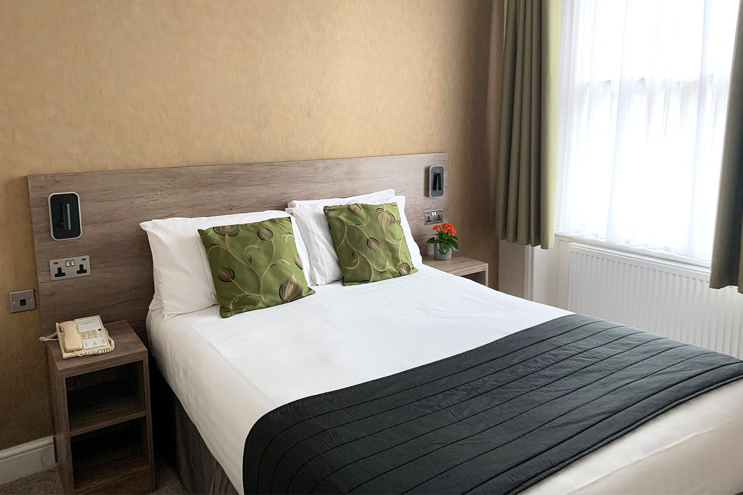 Double Room with Private Bathroom photo 1