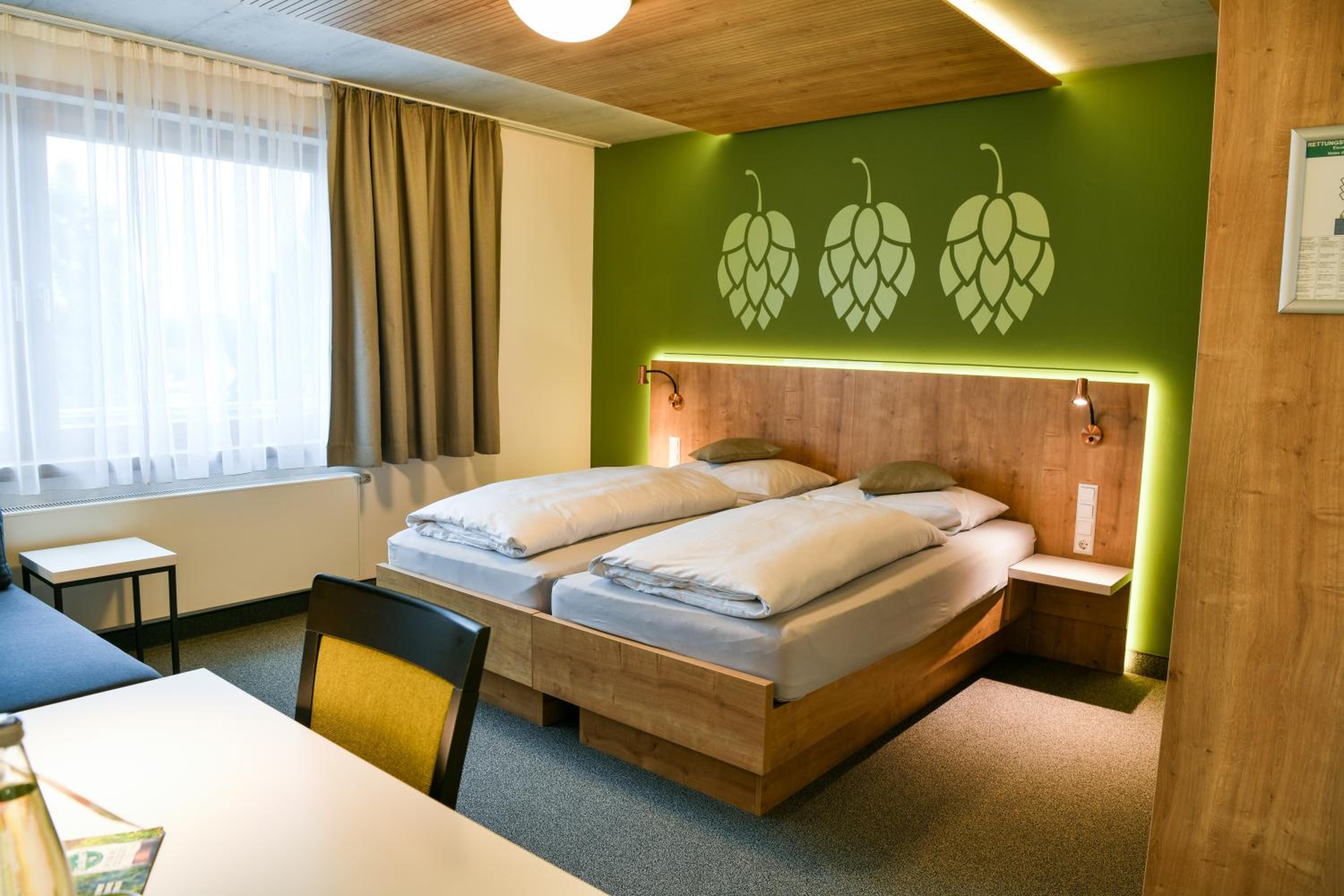 Premium Double Room - Photo 9
