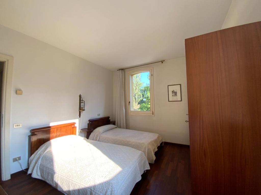 Family Room with Private Bathroom photo 1