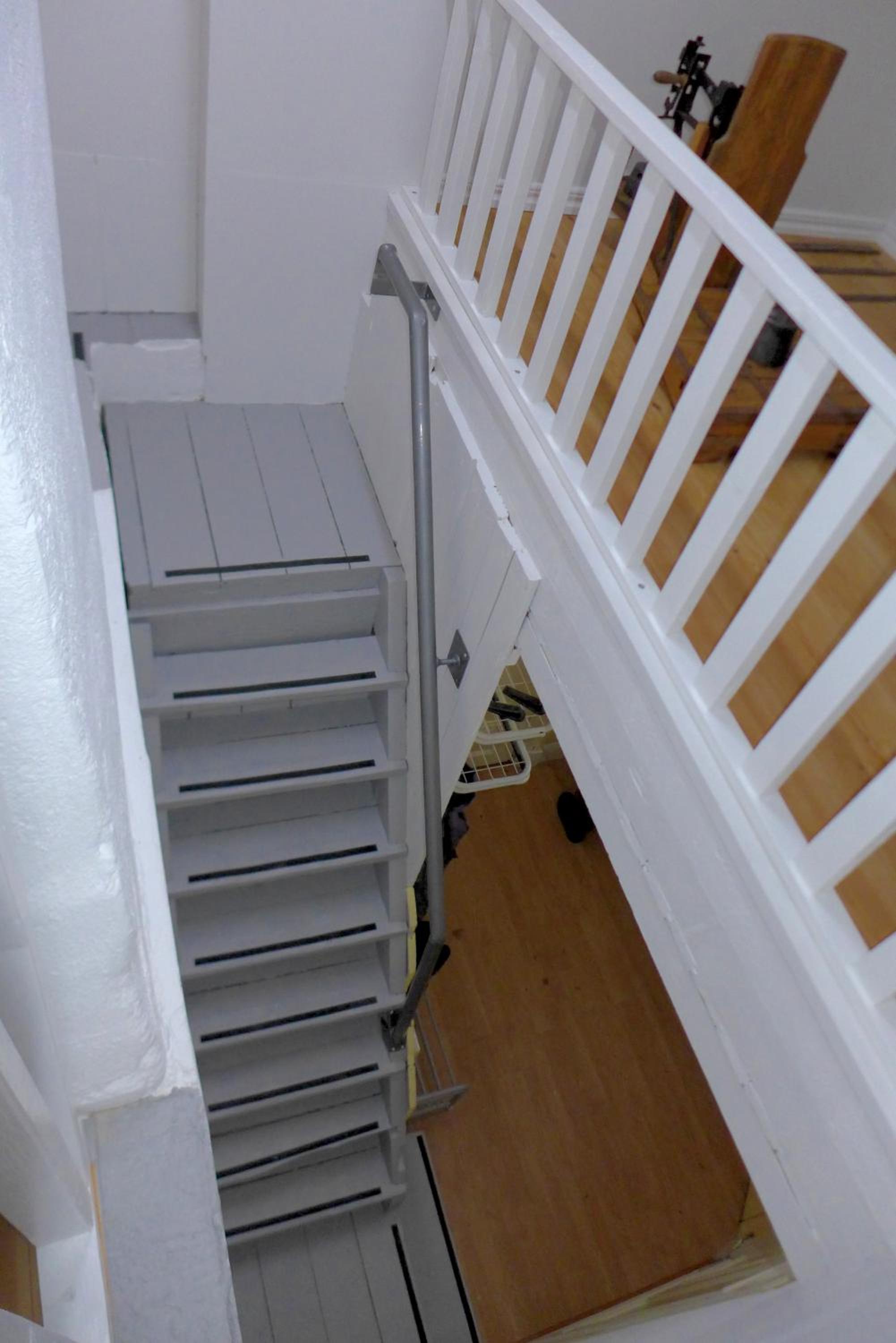 Two-Bedroom House - Photo 34