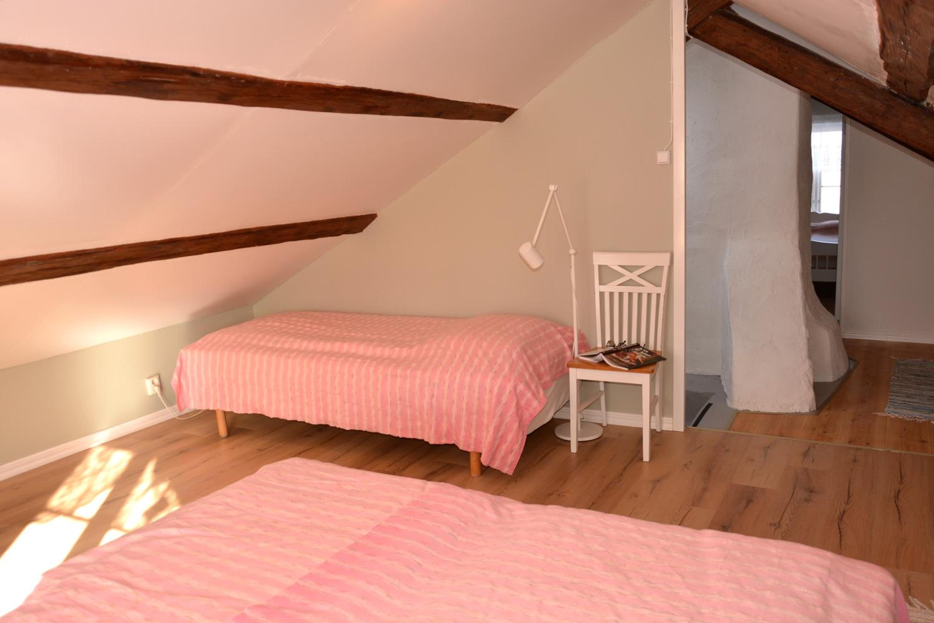 Two-Bedroom House - Photo 36