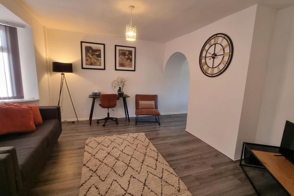 Three-Bedroom House photo 1