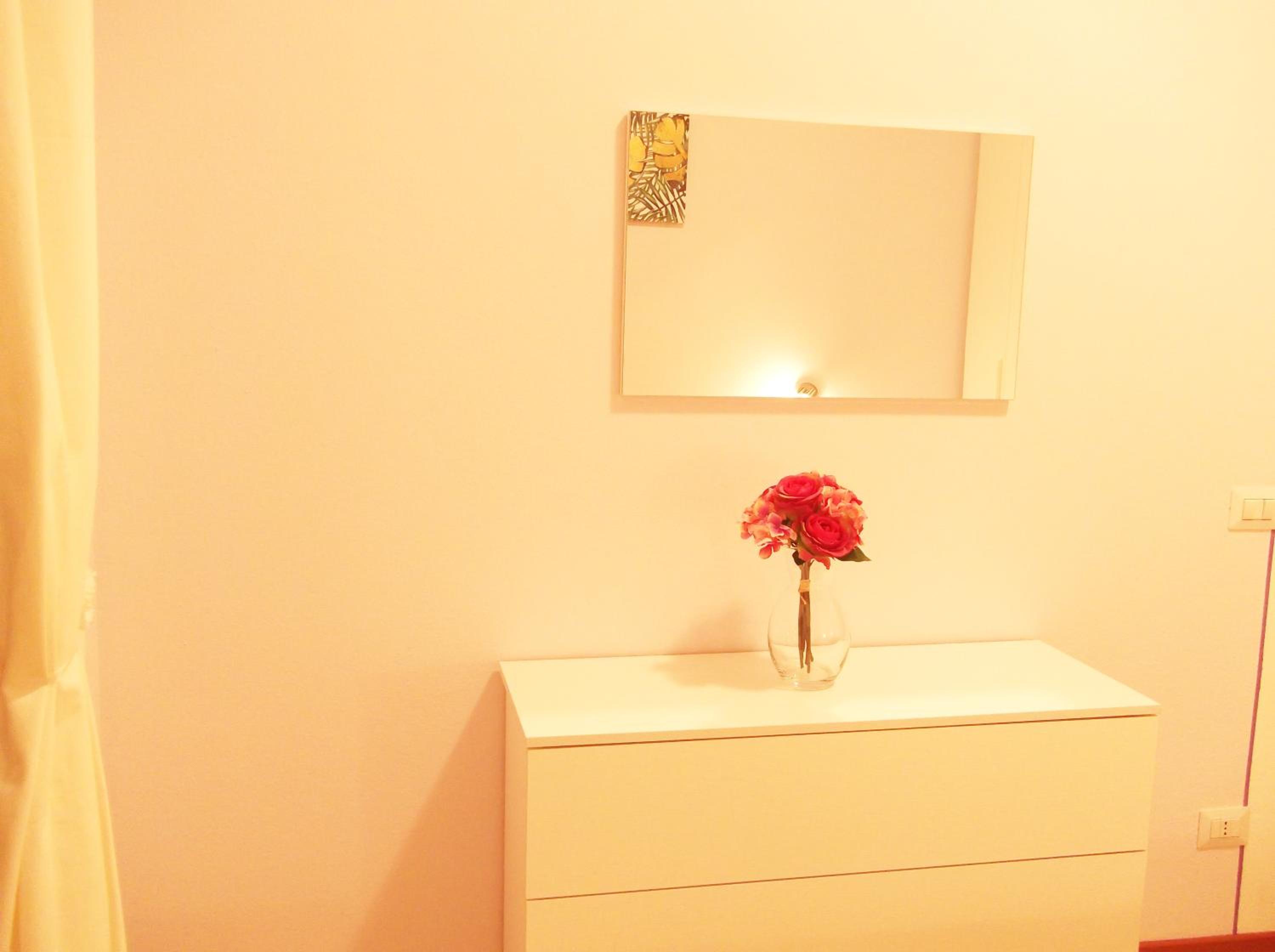 One-Bedroom Apartment - Photo 15