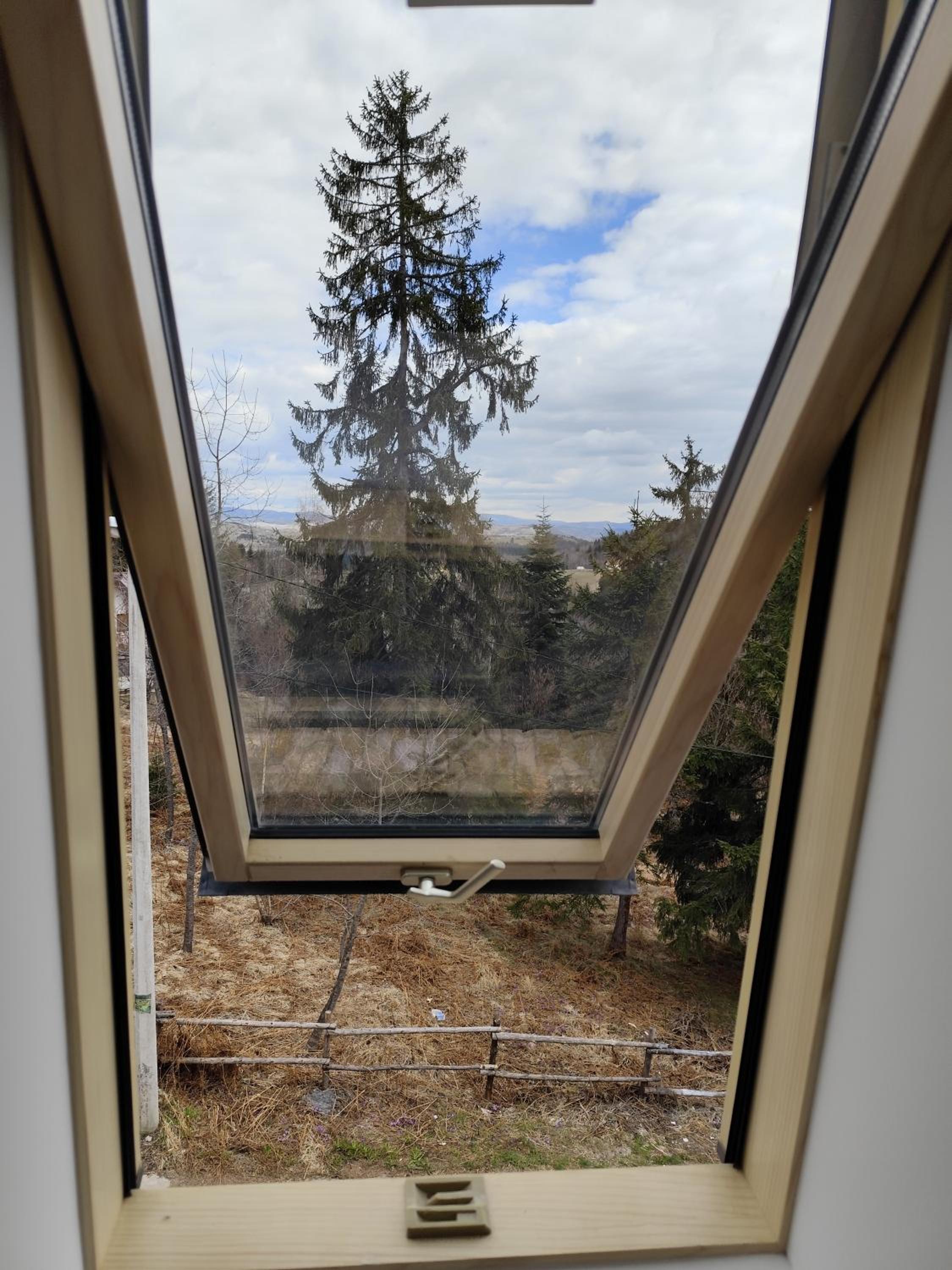 Apartment with Mountain View photo 2