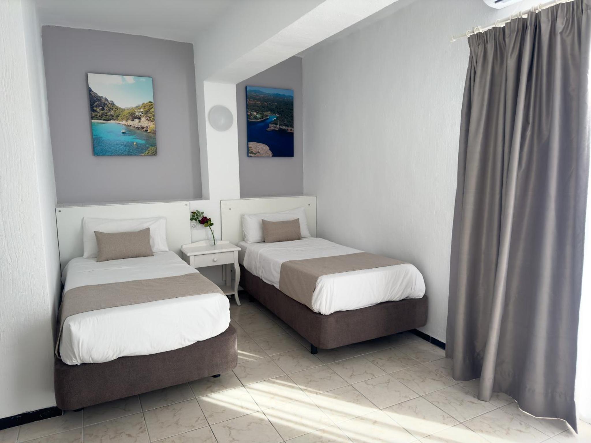Double or Twin Room photo 2