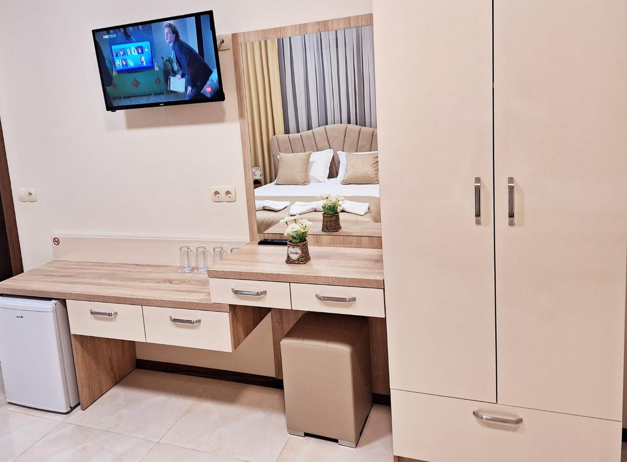 Triple Room with Terrace photo 3