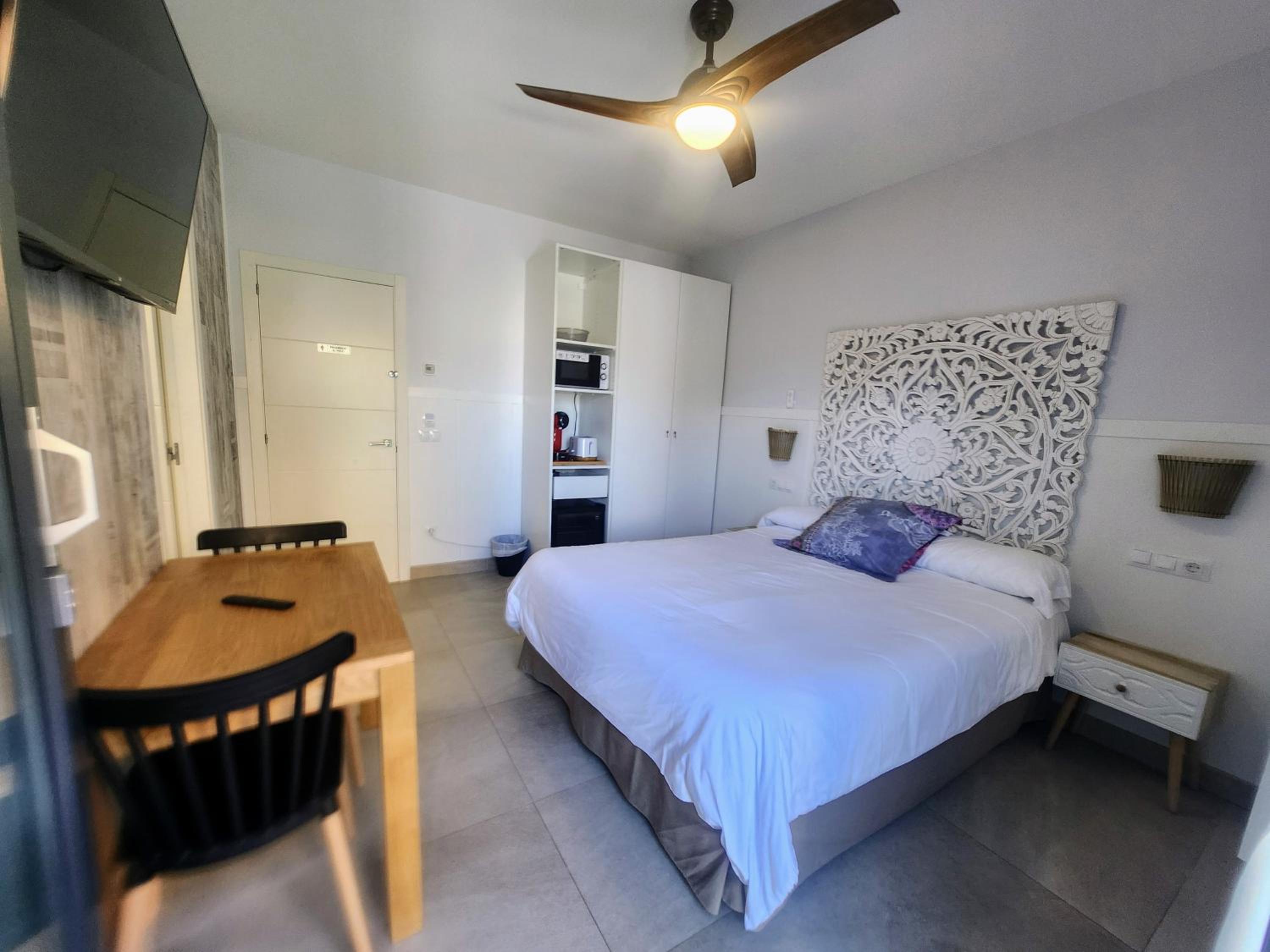 Habitación Doble con Baño Privado