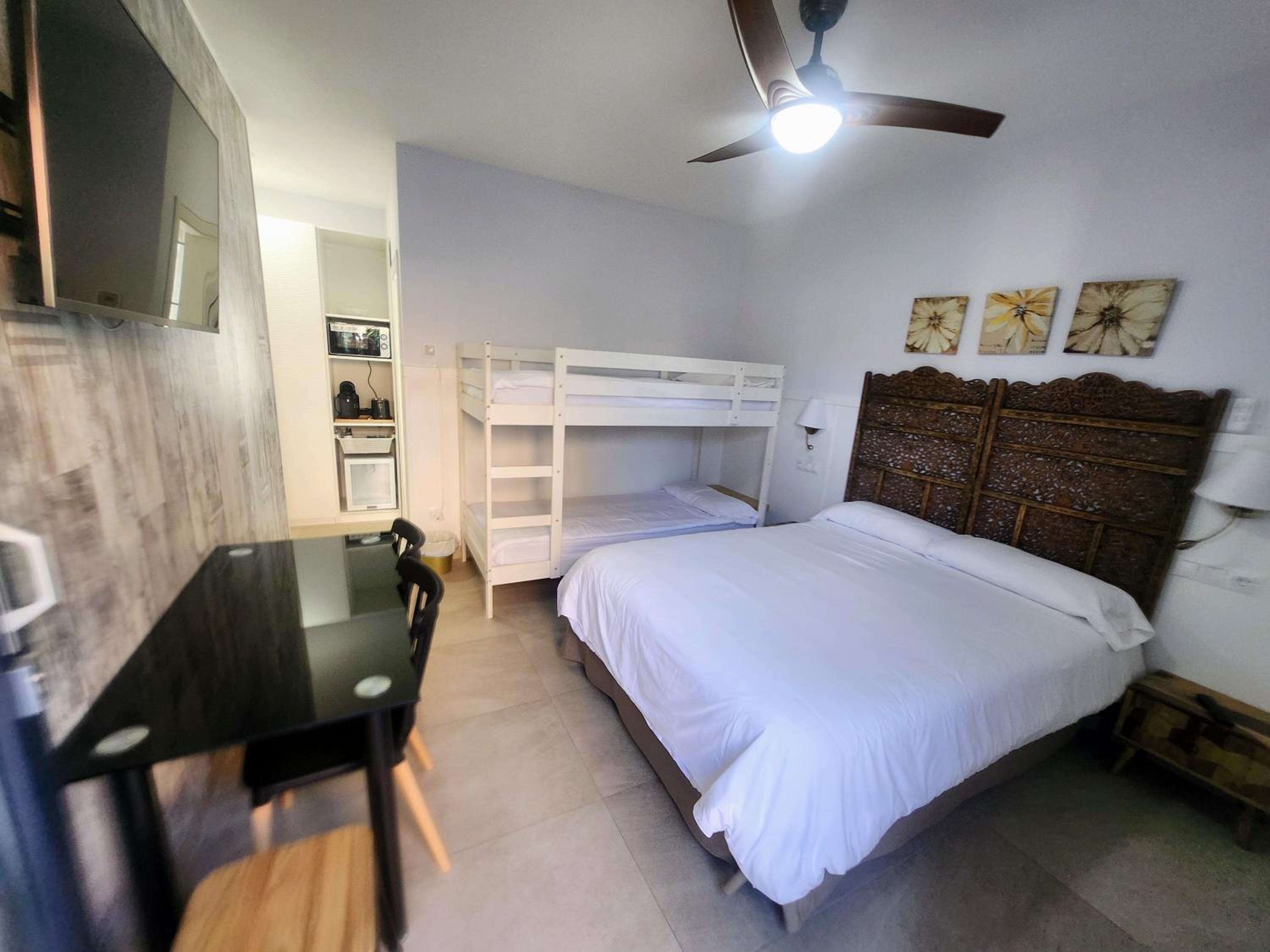 Habitación familiar con baño privado