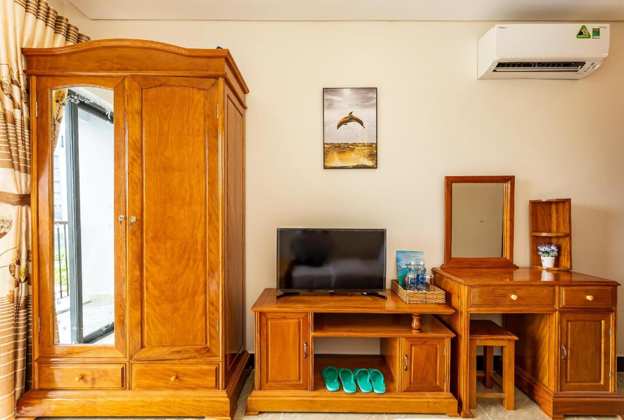 King Room with Balcony