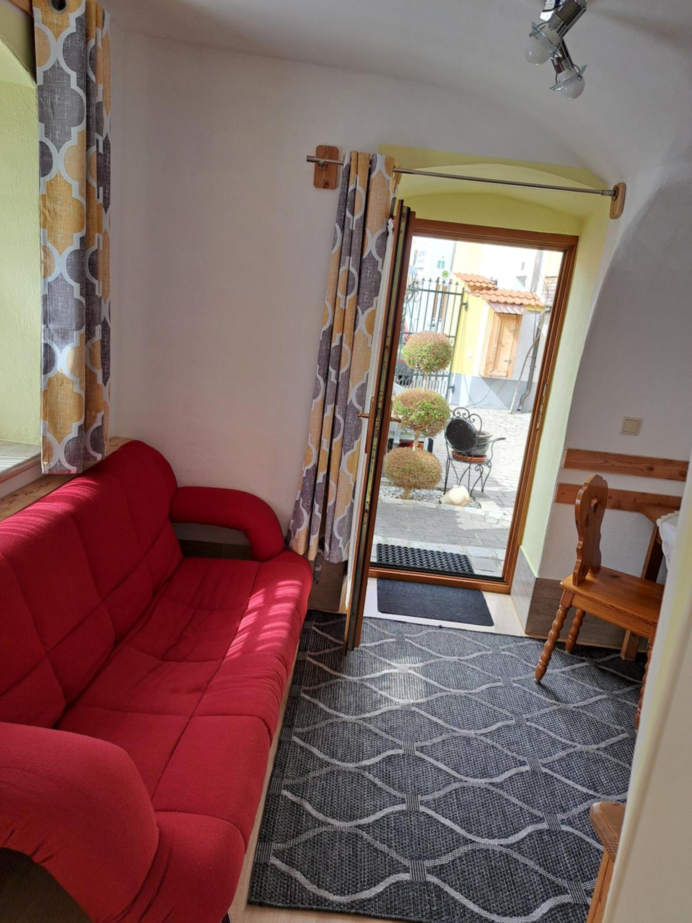 Apartment - Ground Floor - Photo 1