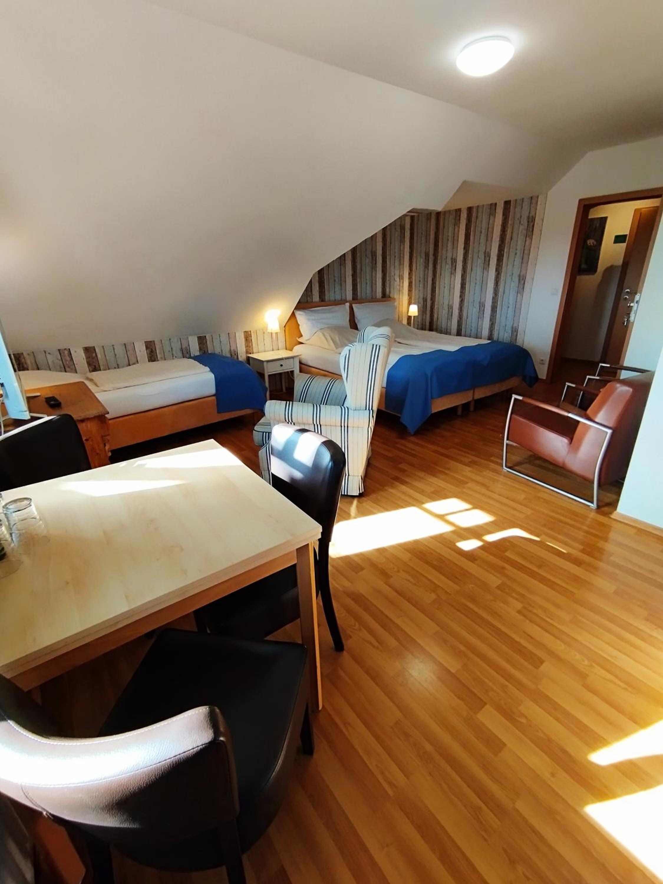 Apartment (3 Adults) - Photo 2