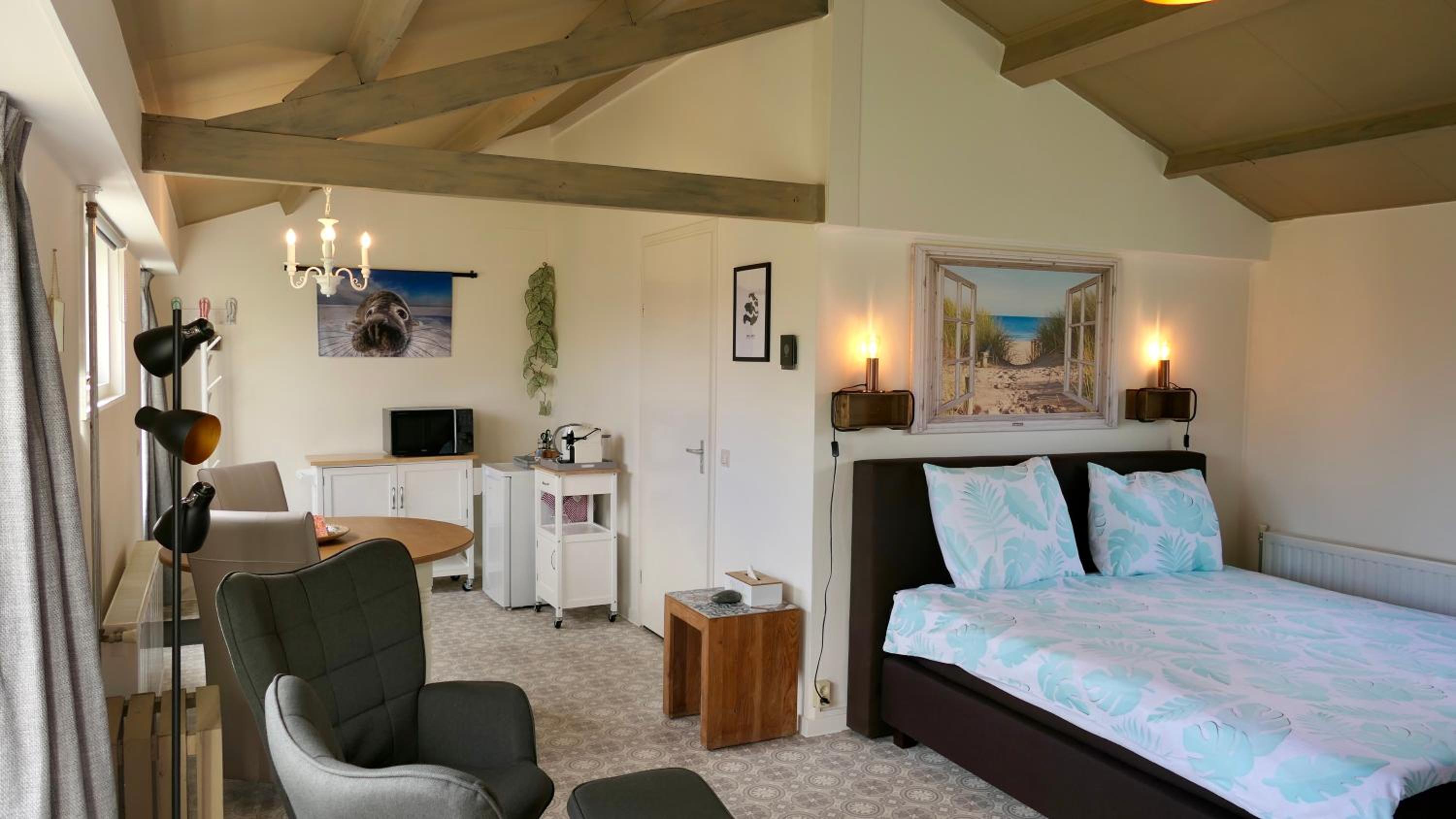 Deluxe Suite photo 2