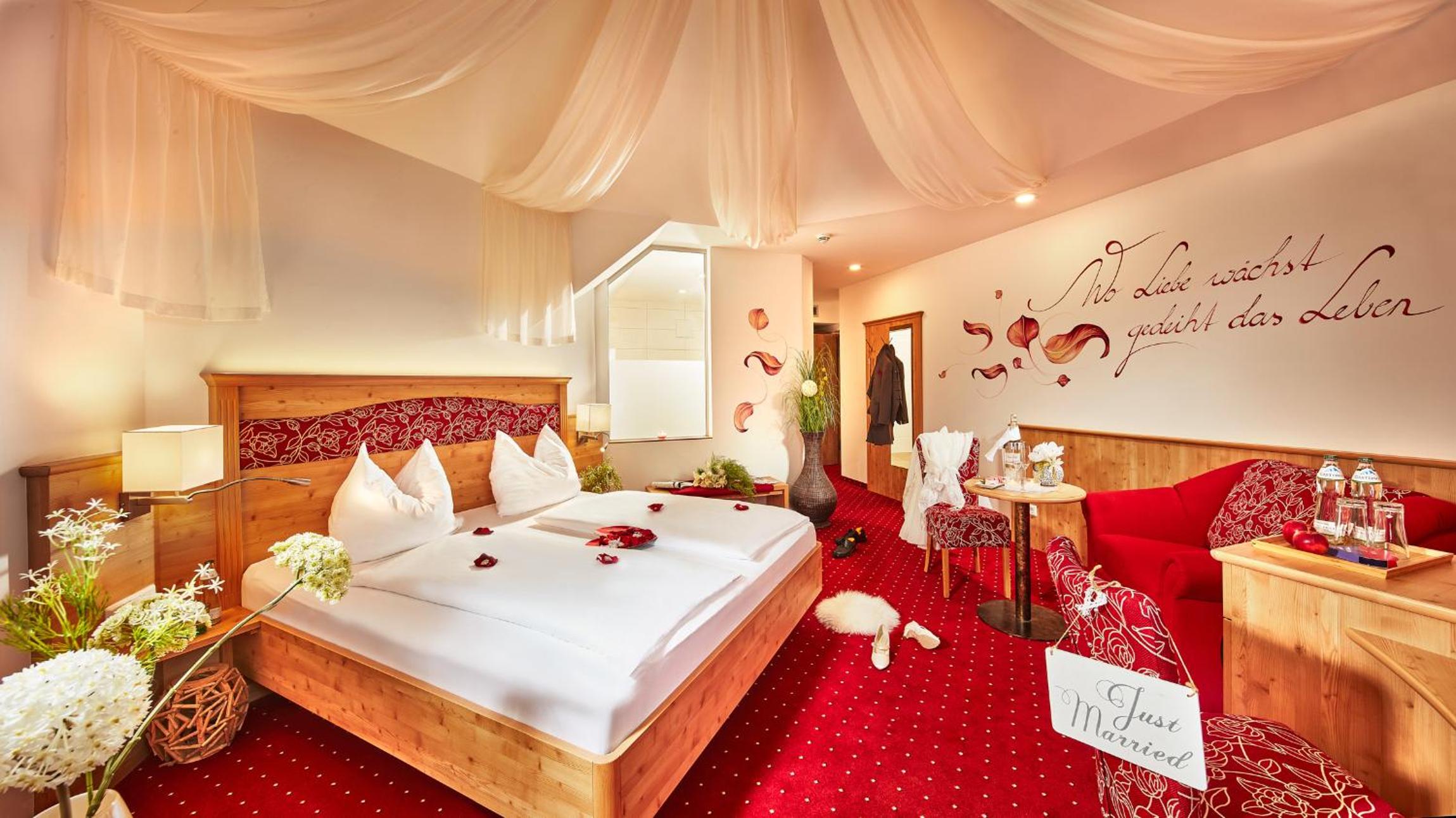 Standard Suite - Photo 2