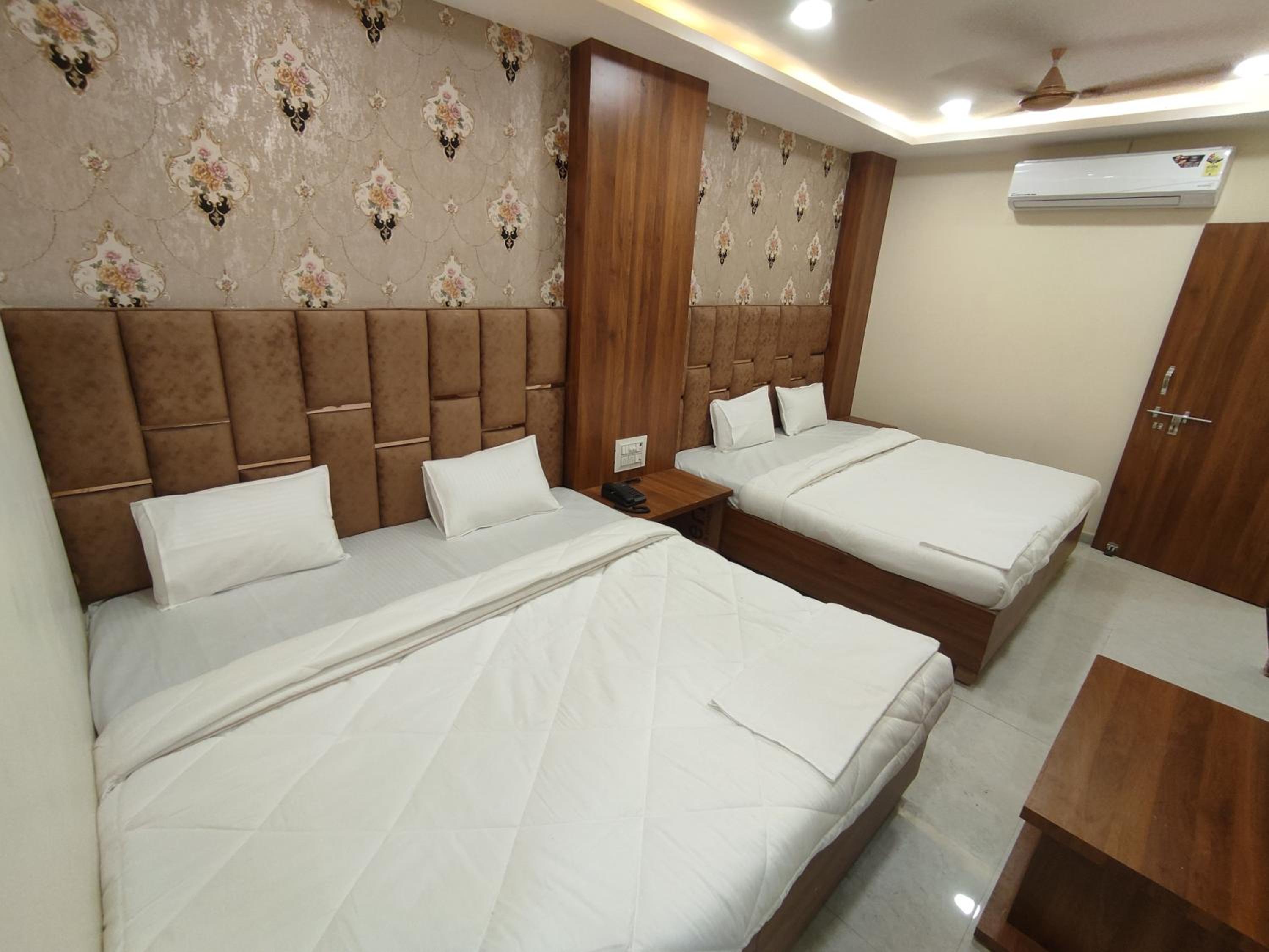 Deluxe Family Suite