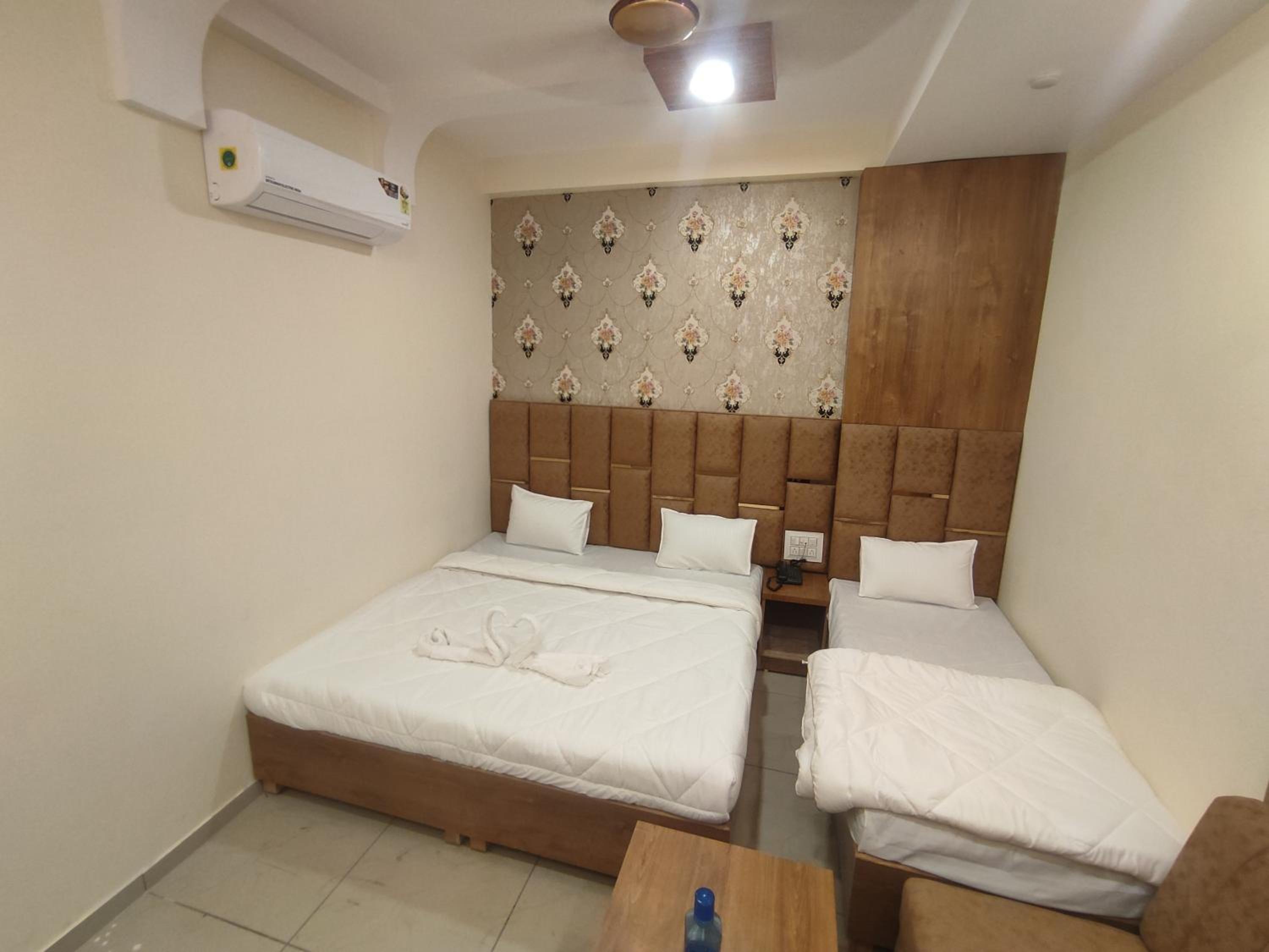 Deluxe Family Room