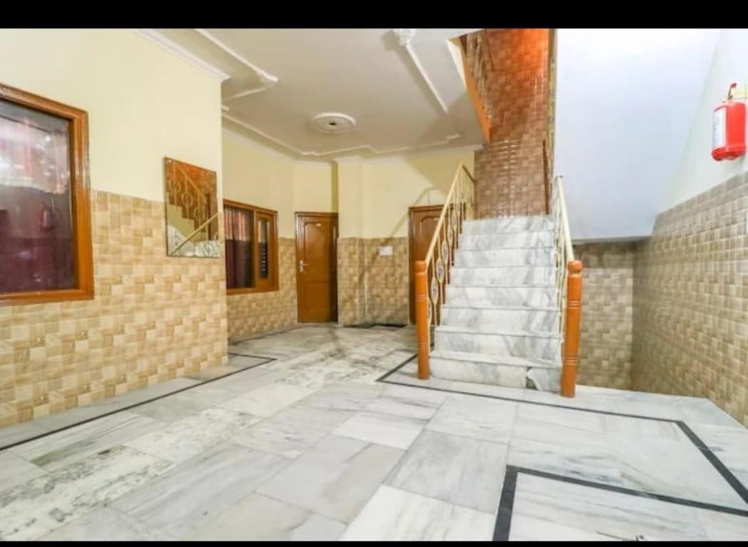 Standard Double Room with Fan - Photo 2