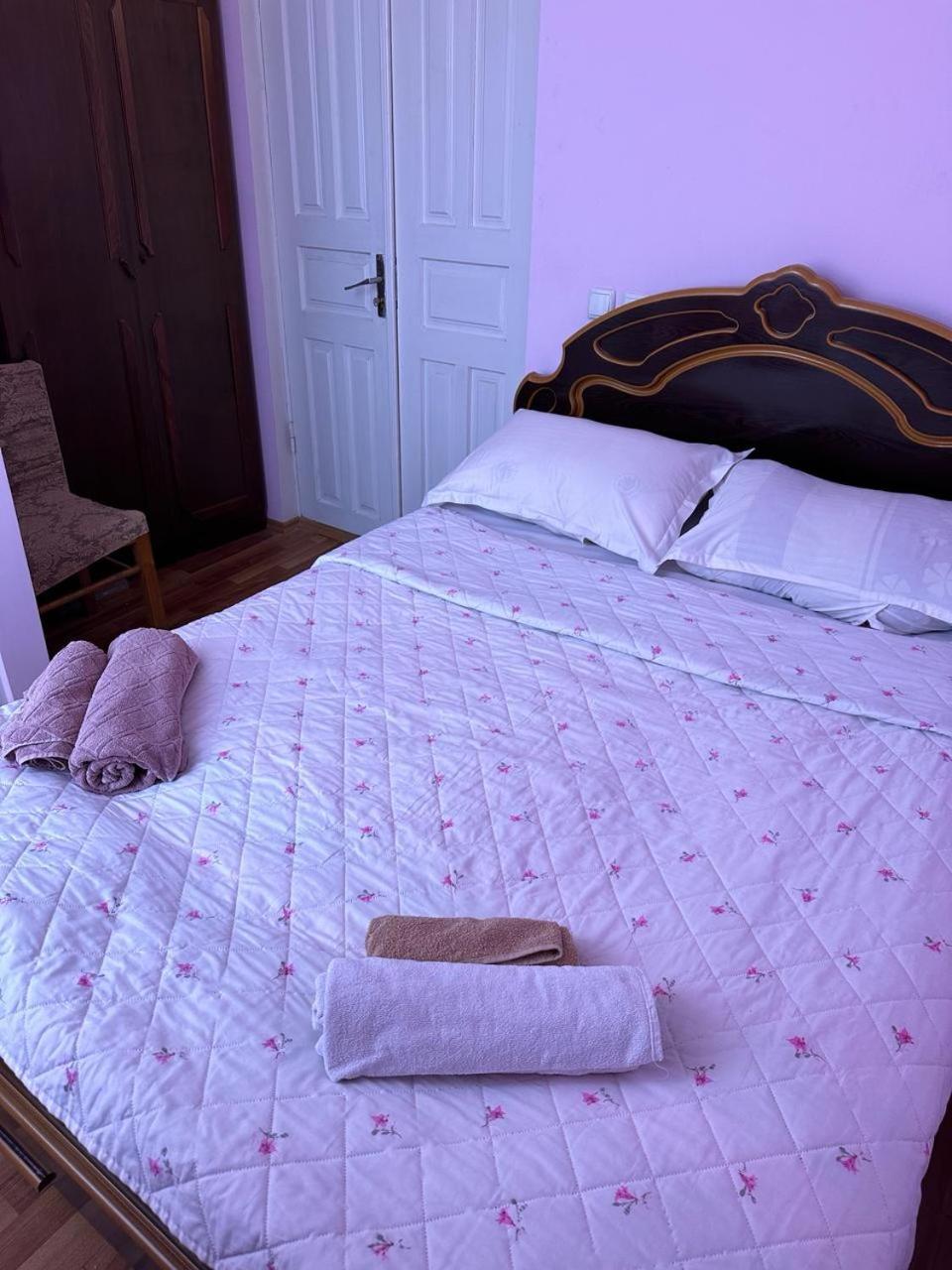 Standard Double Room with Shared Bathroom photo 1